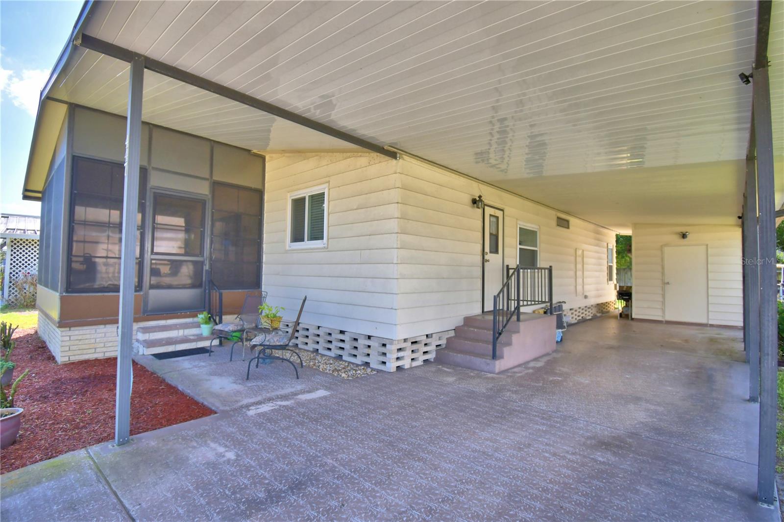 447 VILLAGE CIR SW, WINTER HAVEN, FL, 33880