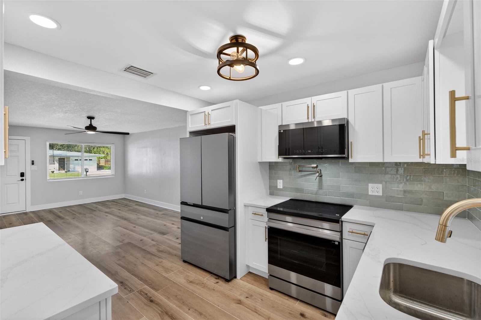 1841 DOUGLAS AVE, DUNEDIN, FL, 34698