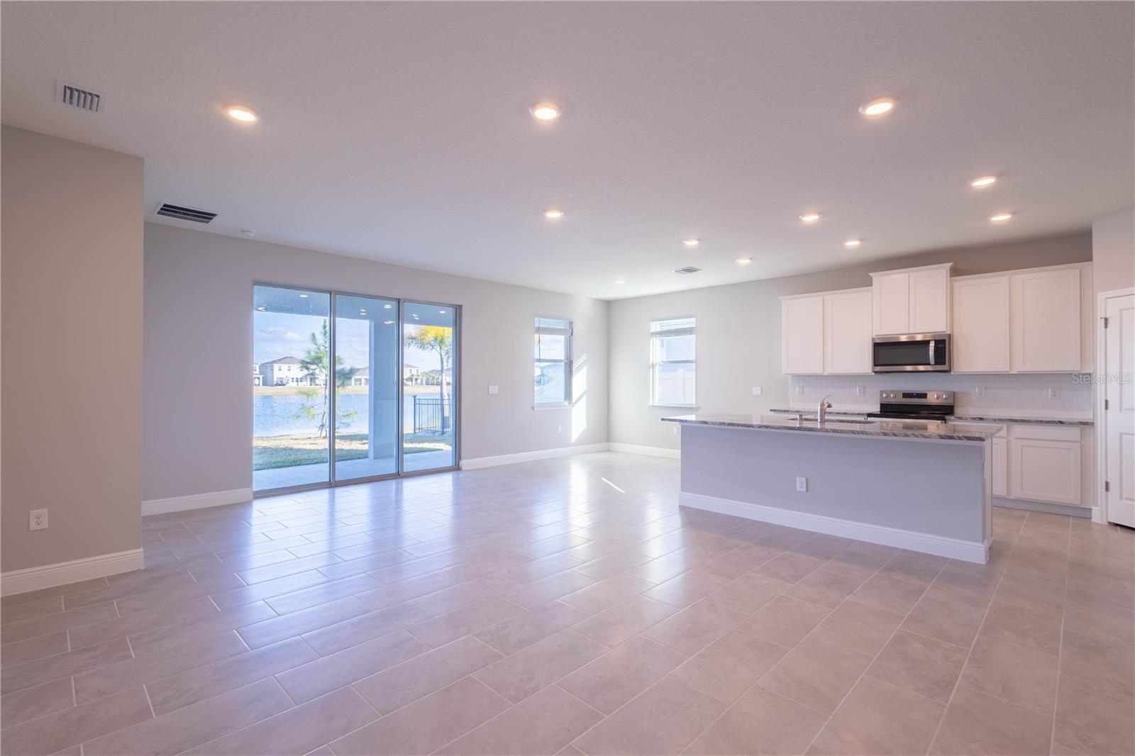 345 MANGROVE MANOR DR, APOLLO BEACH, FL, 33572