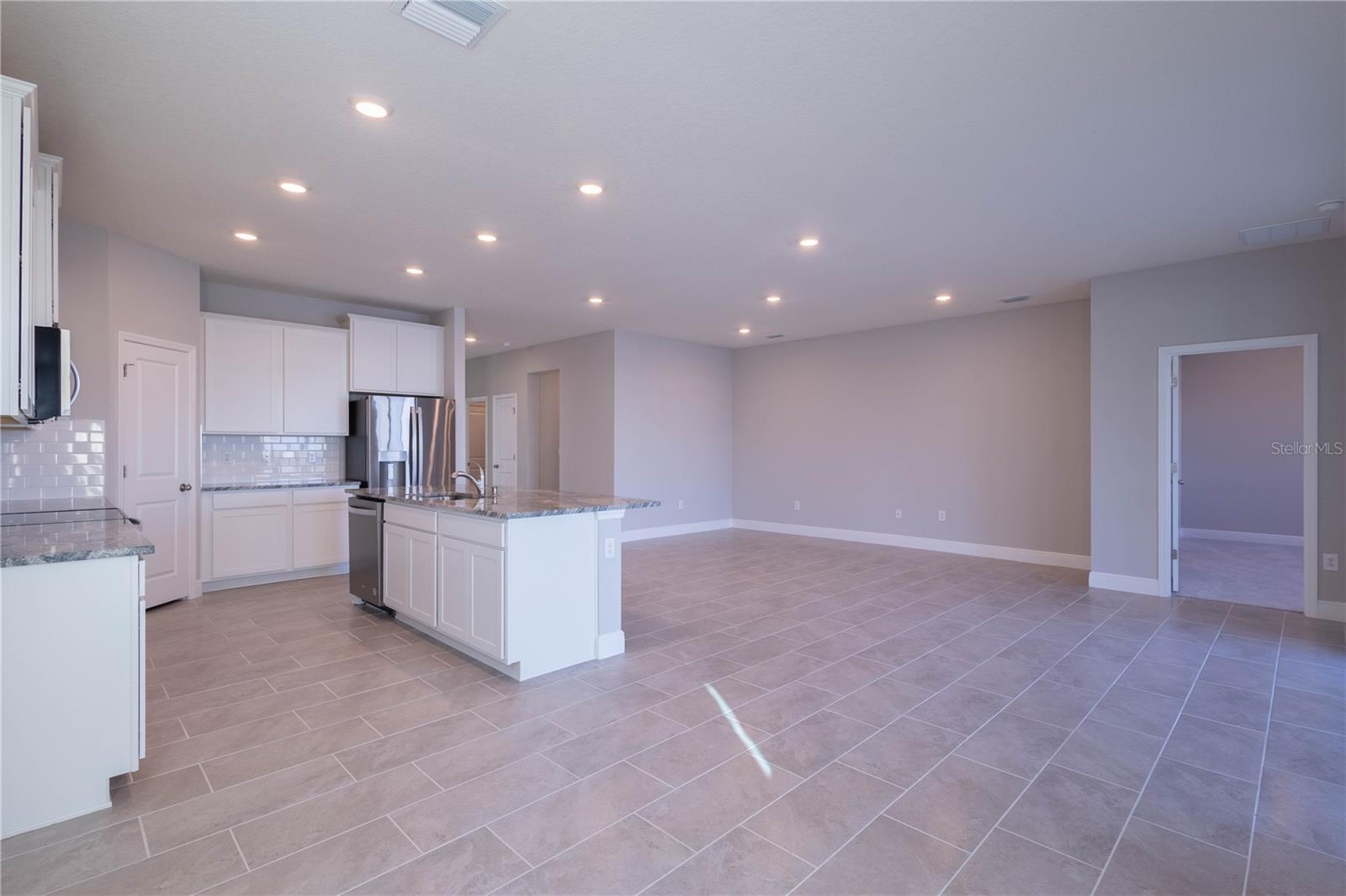 345 MANGROVE MANOR DR, APOLLO BEACH, FL, 33572