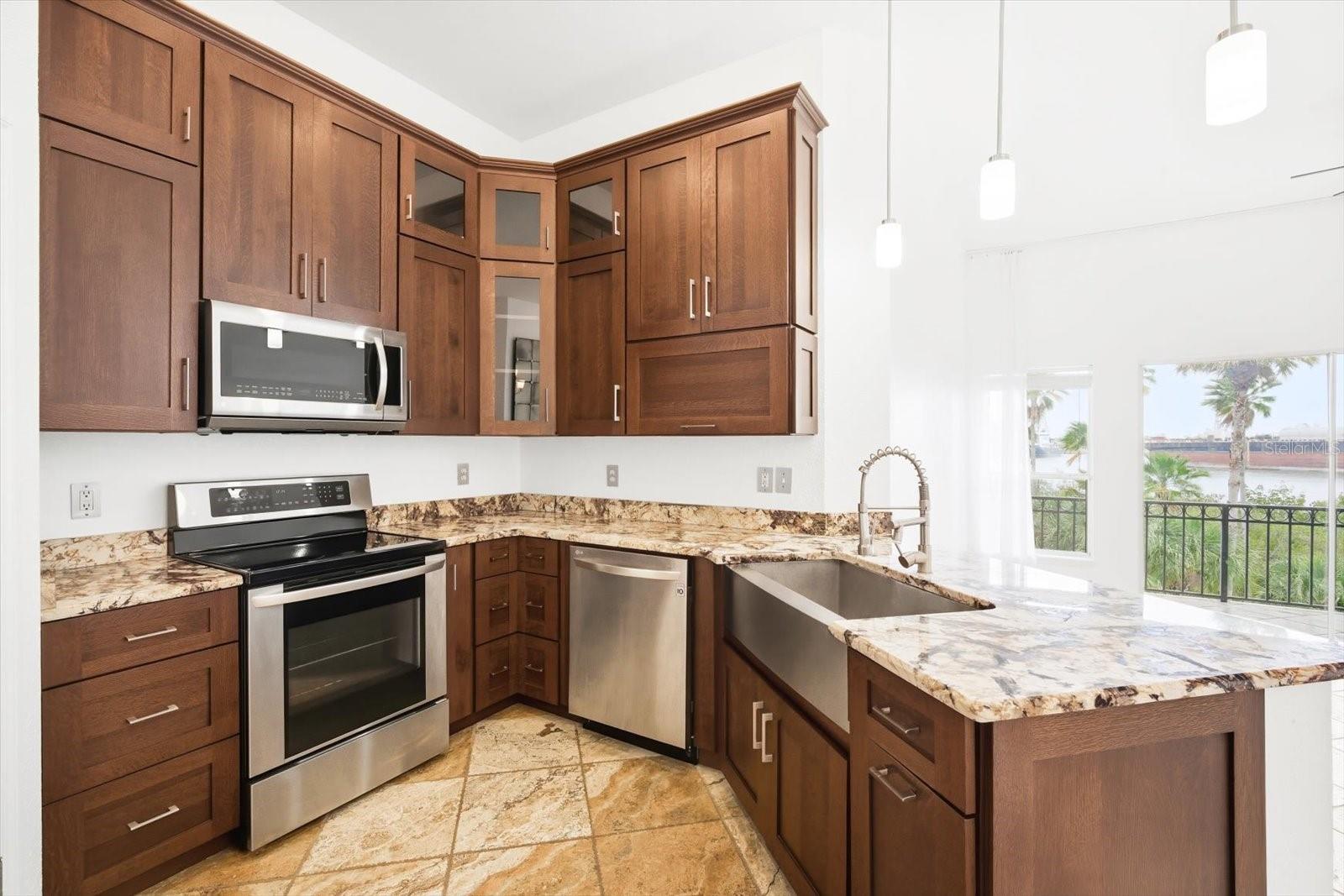 746 CORAL REEF DR #746, TAMPA, FL, 33602