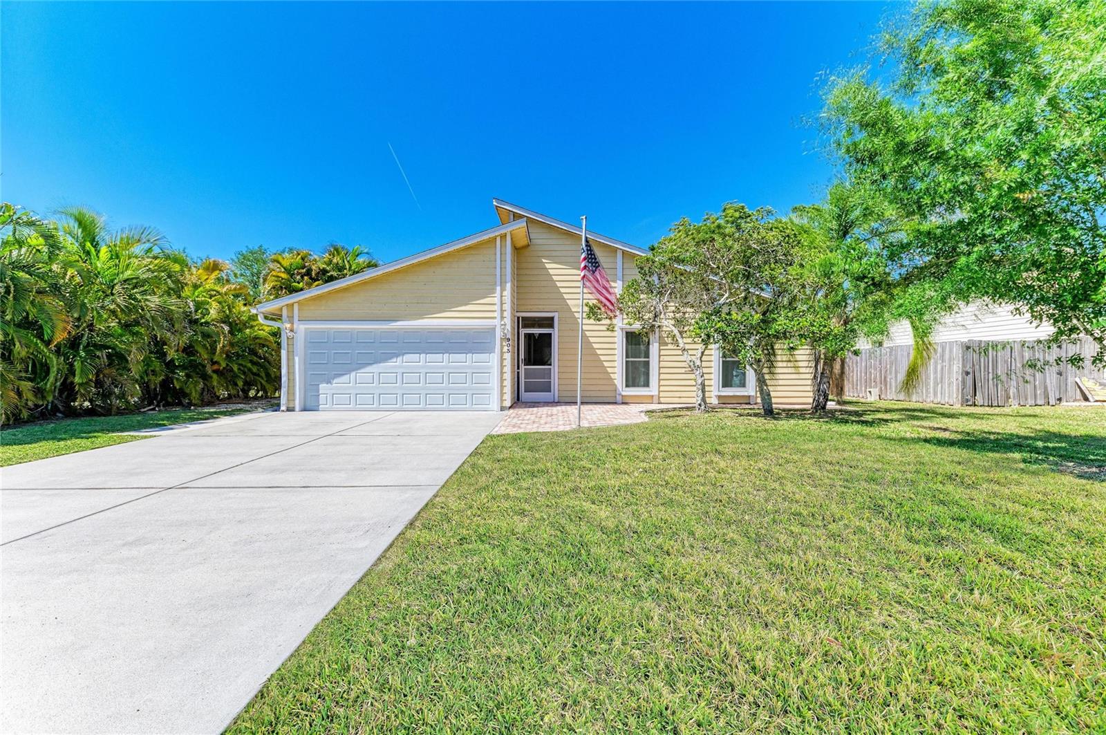 903 PLUM TREE LN, SARASOTA, FL, 34243