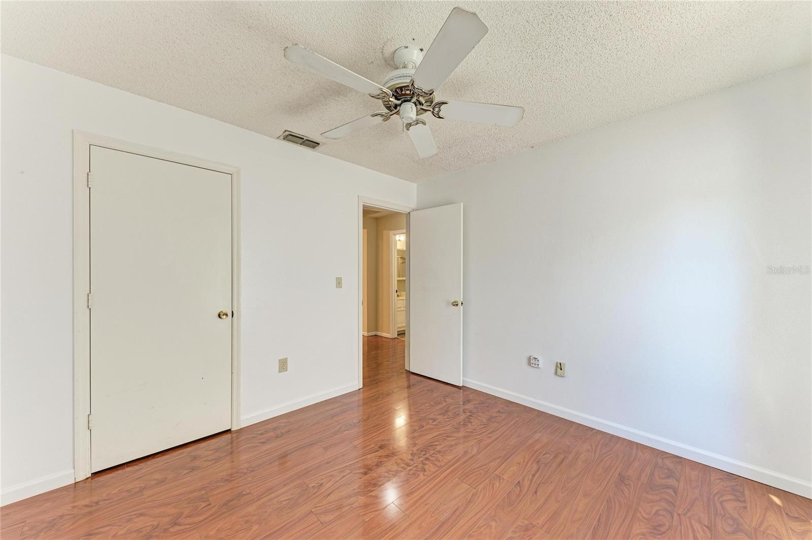 903 PLUM TREE LN, SARASOTA, FL, 34243