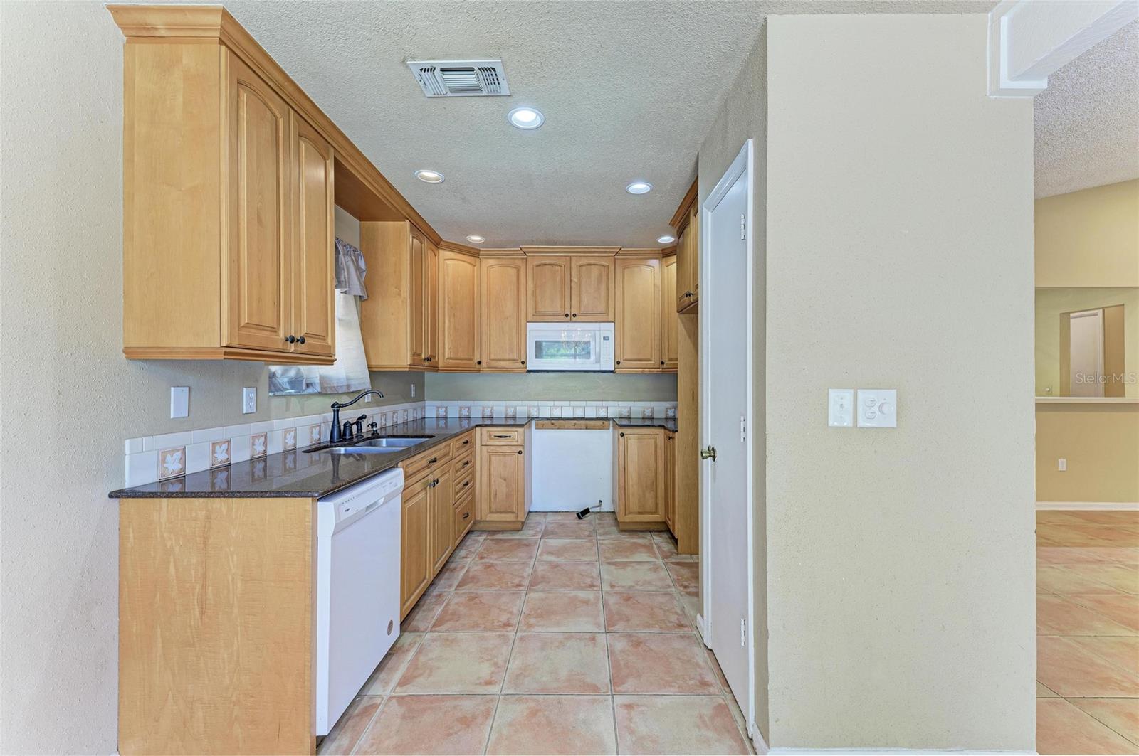 903 PLUM TREE LN, SARASOTA, FL, 34243