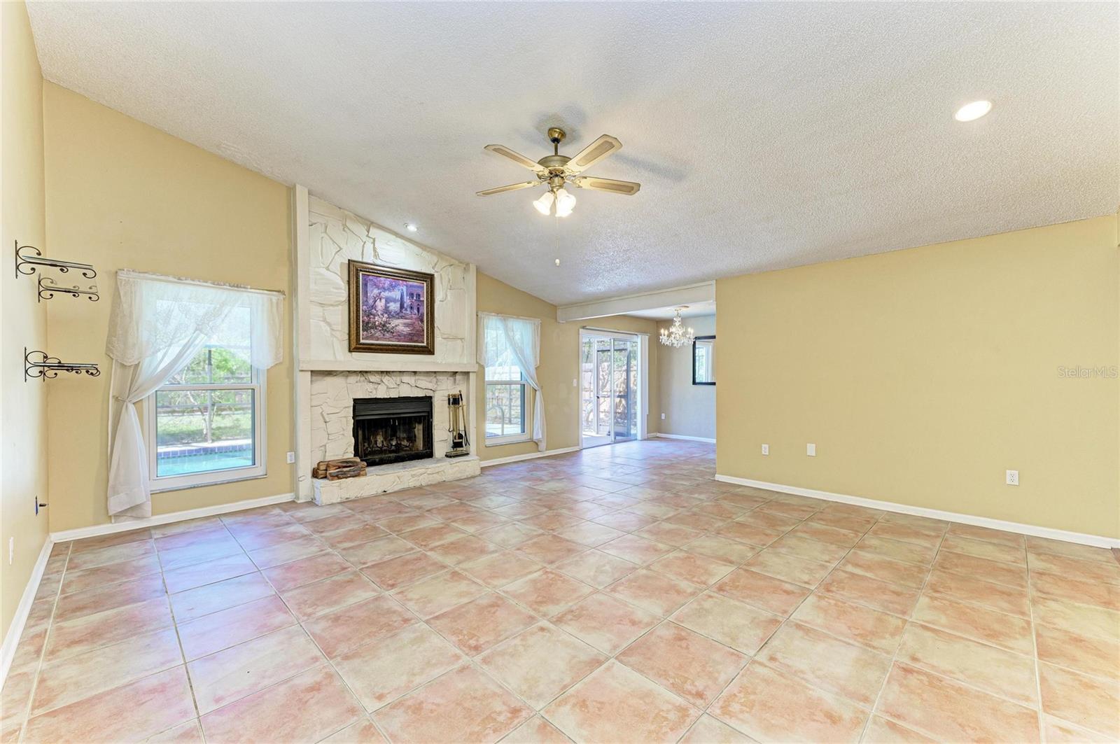 903 PLUM TREE LN, SARASOTA, FL, 34243