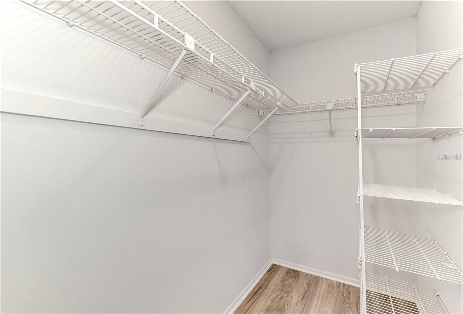 935 SUNRIDGE WAY #B4, SARASOTA, FL, 34234