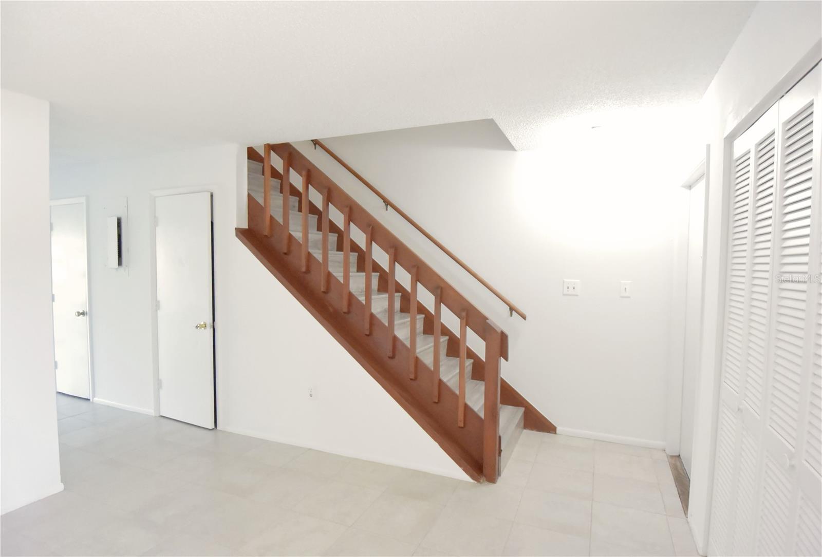 935 SUNRIDGE WAY #B4, SARASOTA, FL, 34234