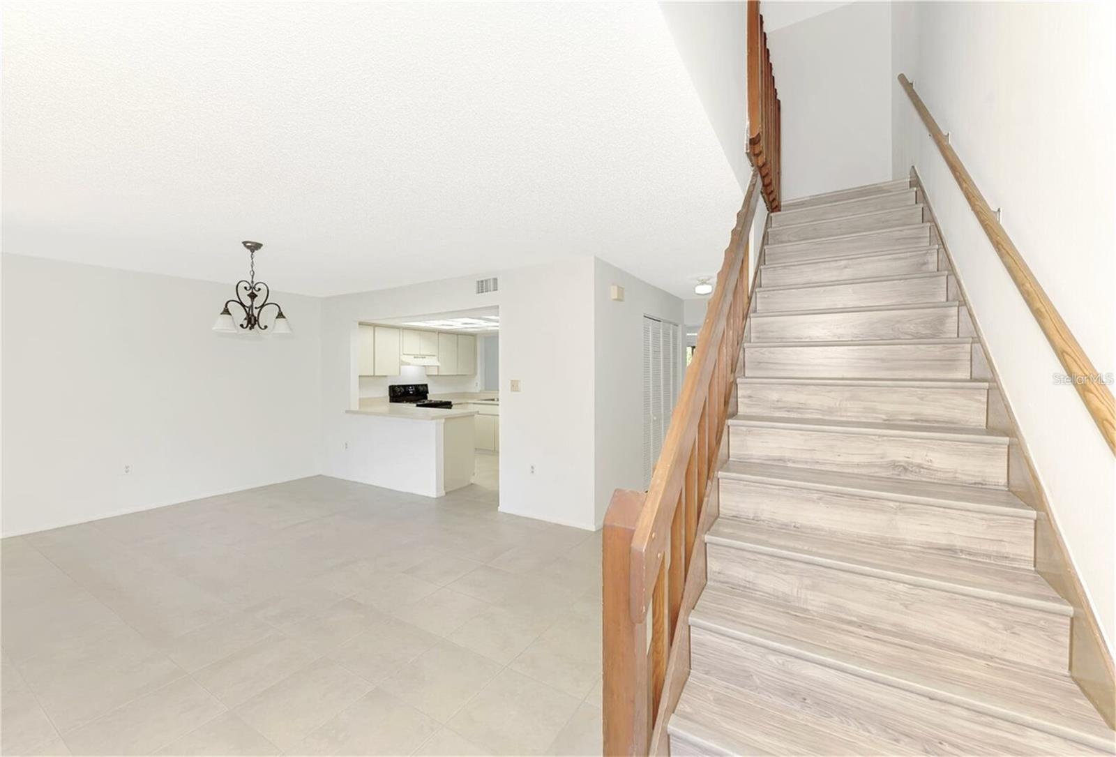 935 SUNRIDGE WAY #B4, SARASOTA, FL, 34234