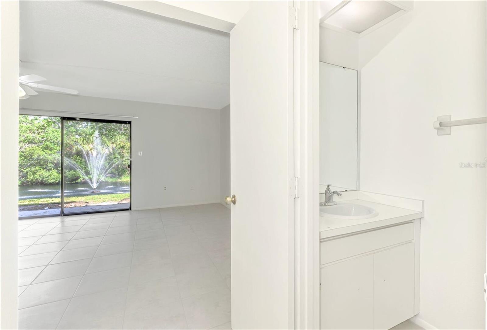 935 SUNRIDGE WAY #B4, SARASOTA, FL, 34234