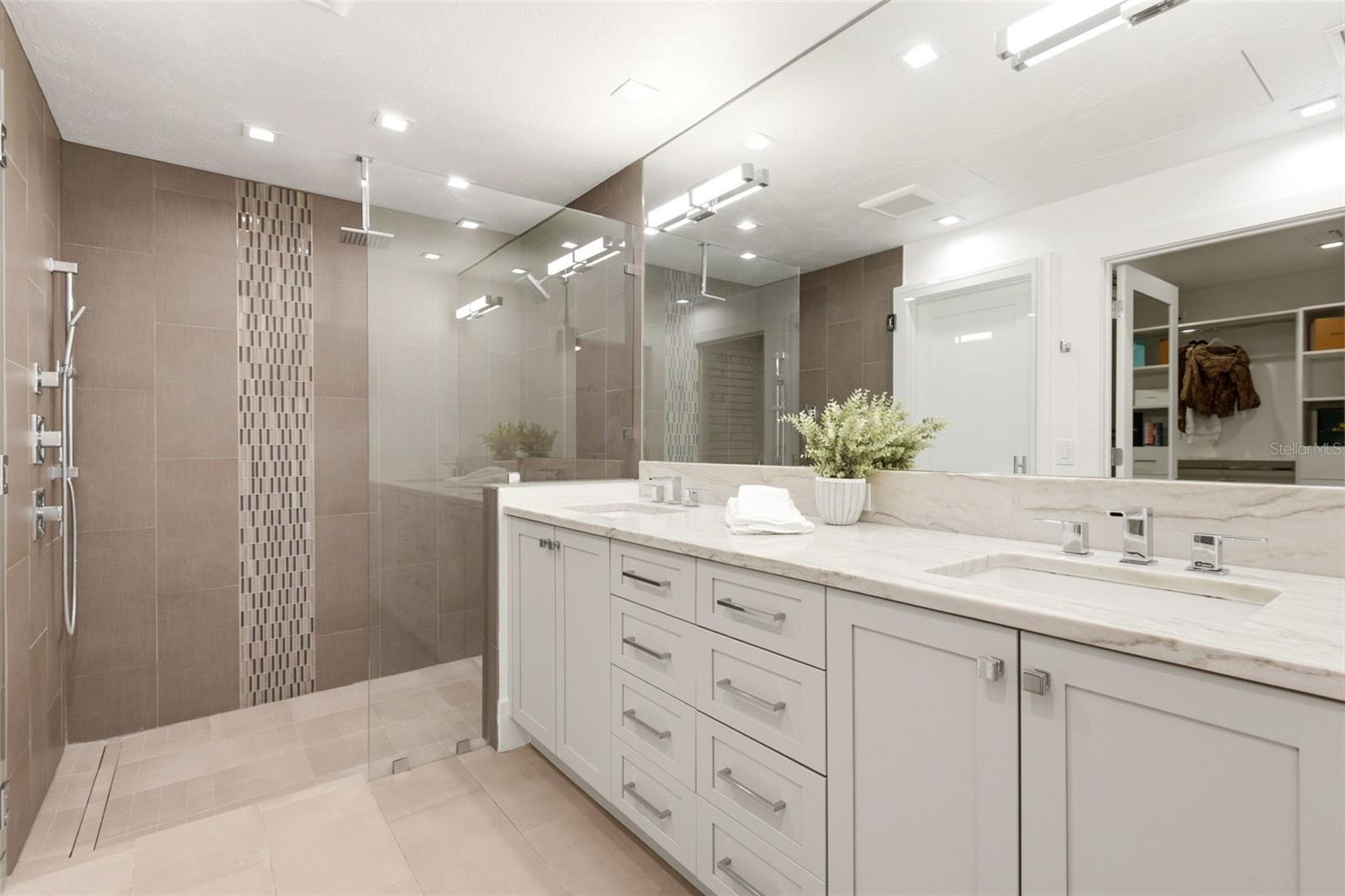 7455 SPARKLING LAKE RD, ORLANDO, FL, 32819