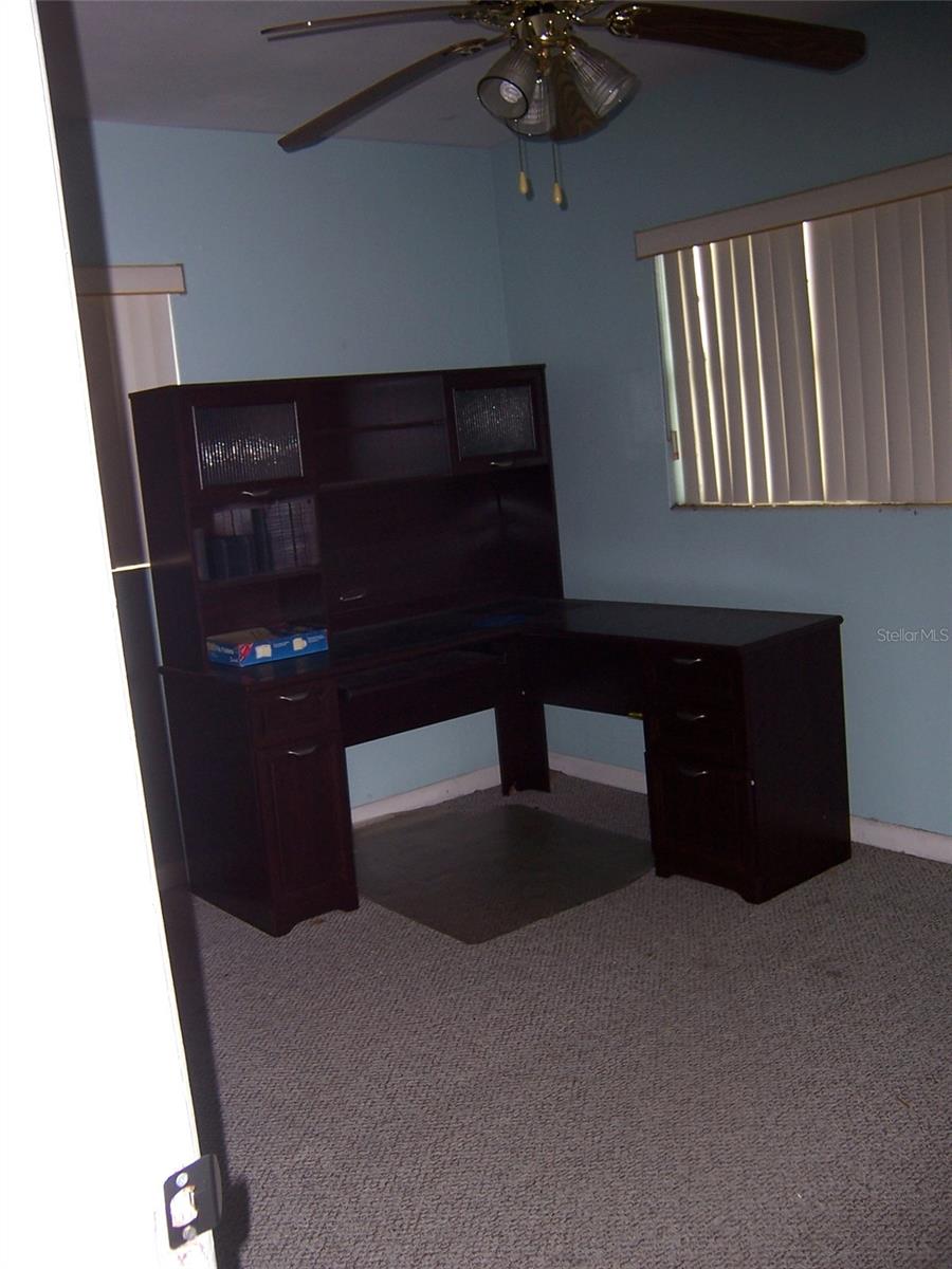 905 N PINE HILLS RD, ORLANDO, FL, 32808