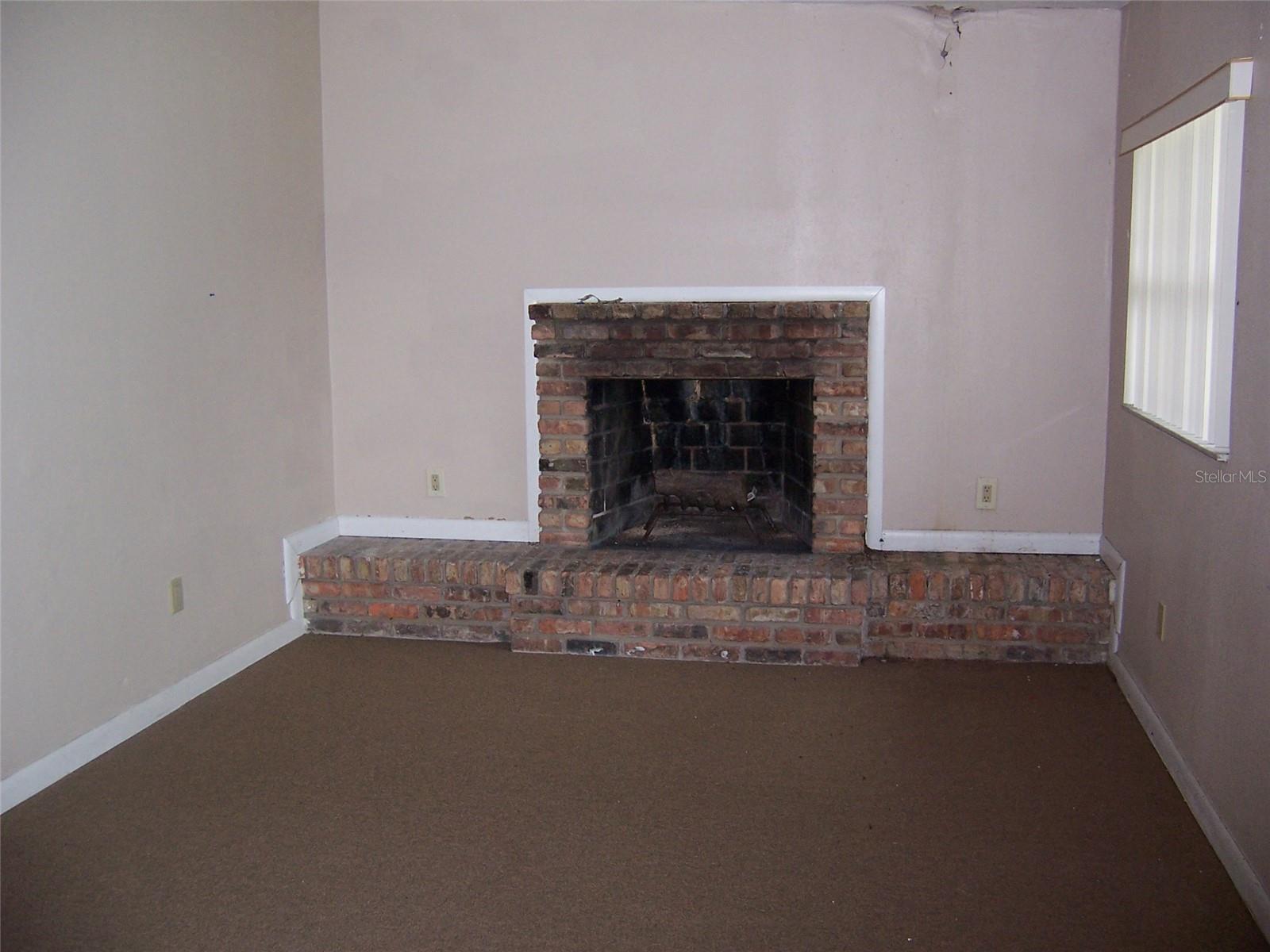 905 N PINE HILLS RD, ORLANDO, FL, 32808