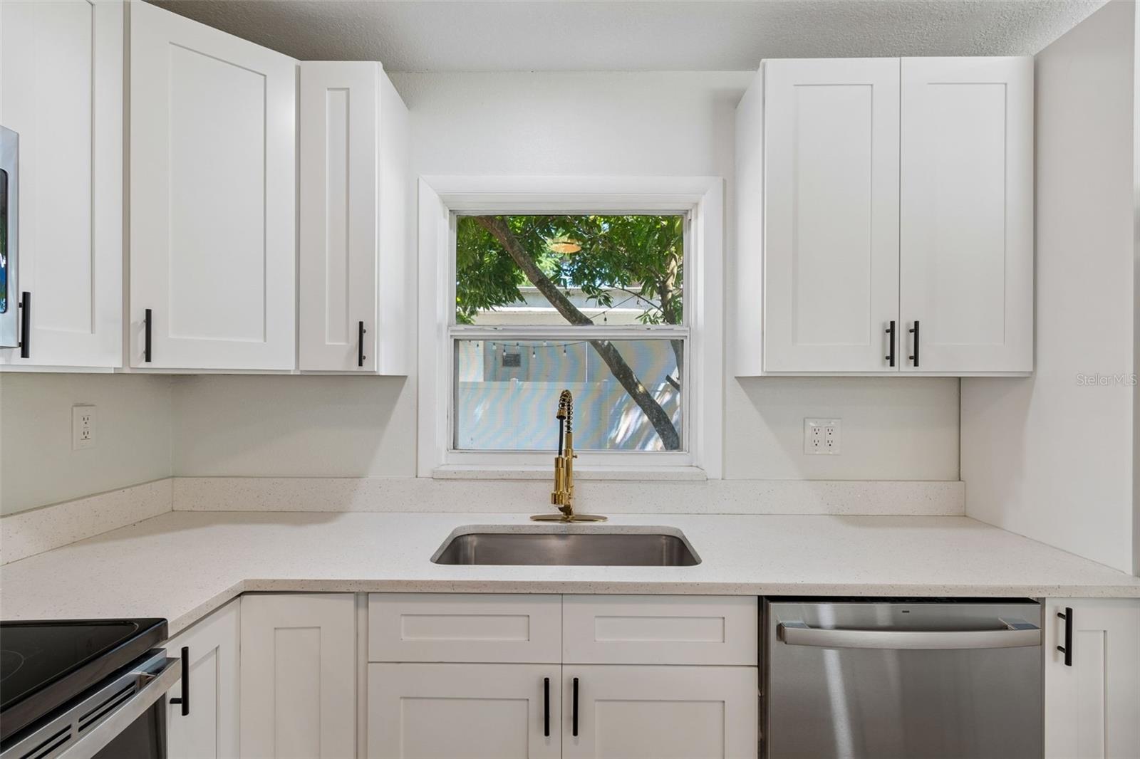 1212 E 24TH AVE, TAMPA, FL, 33605