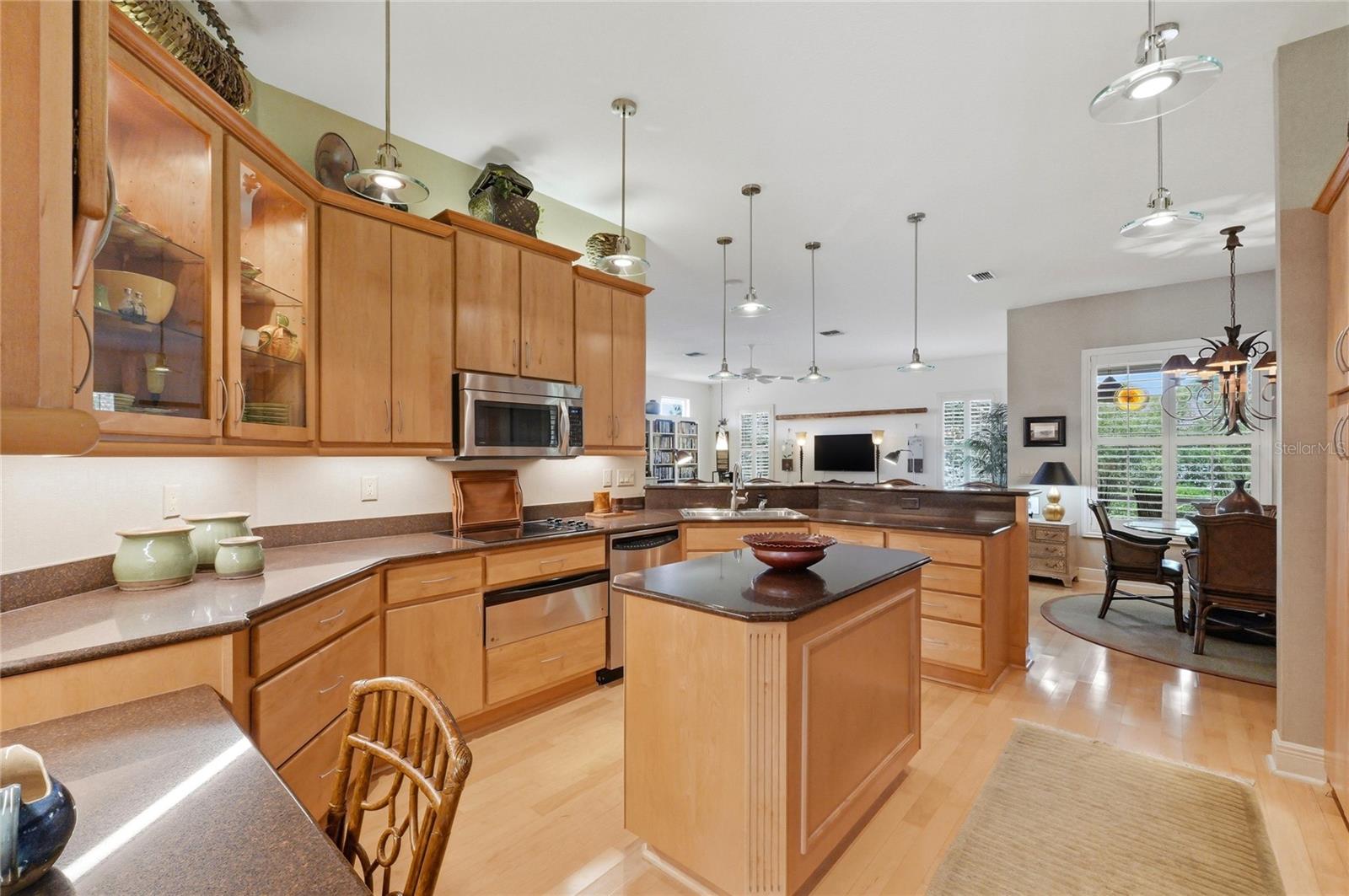 523 GREENWAY DR, LAKE WALES, FL, 33898