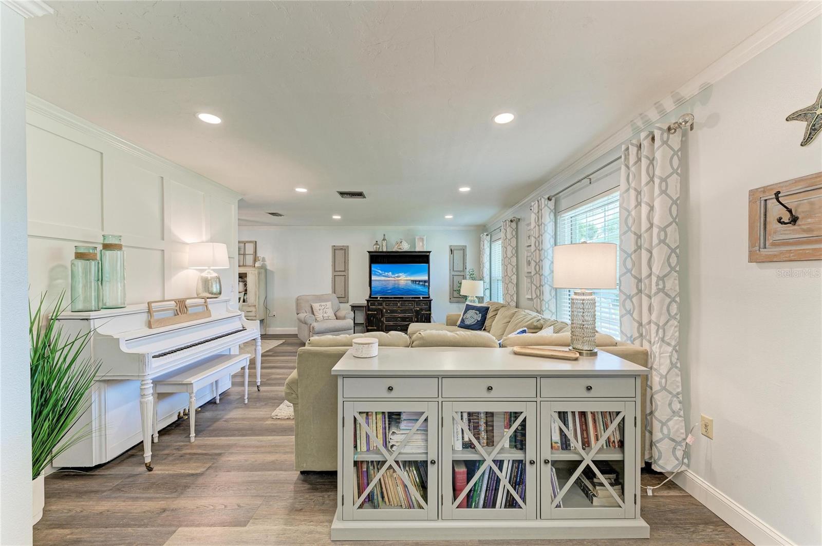 1907 37TH ST W, BRADENTON, FL, 34205