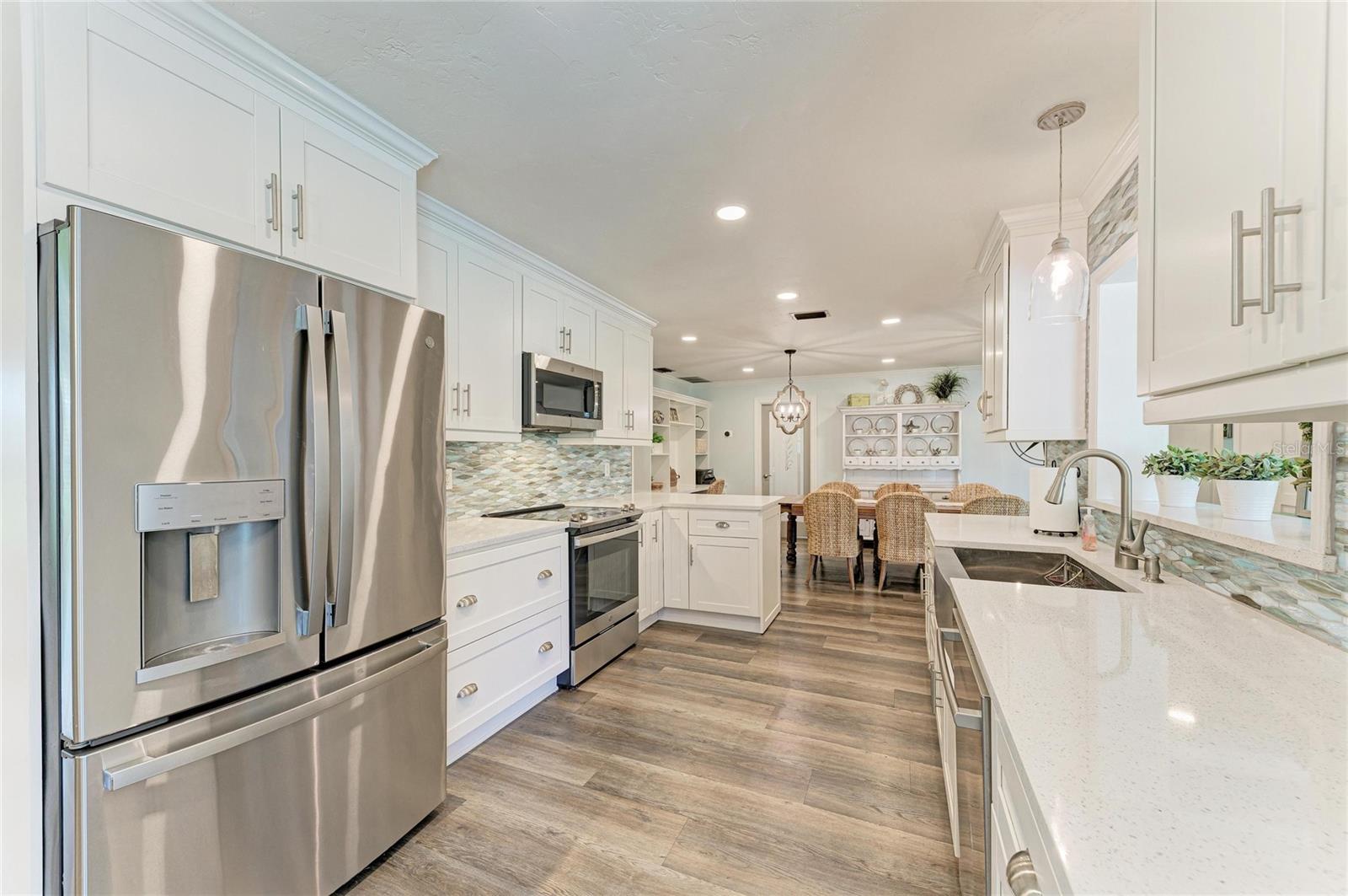 1907 37TH ST W, BRADENTON, FL, 34205