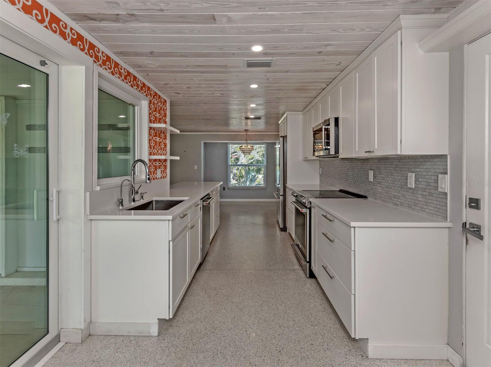 1255 YACHT CLUB DR, VENICE, FL, 34293