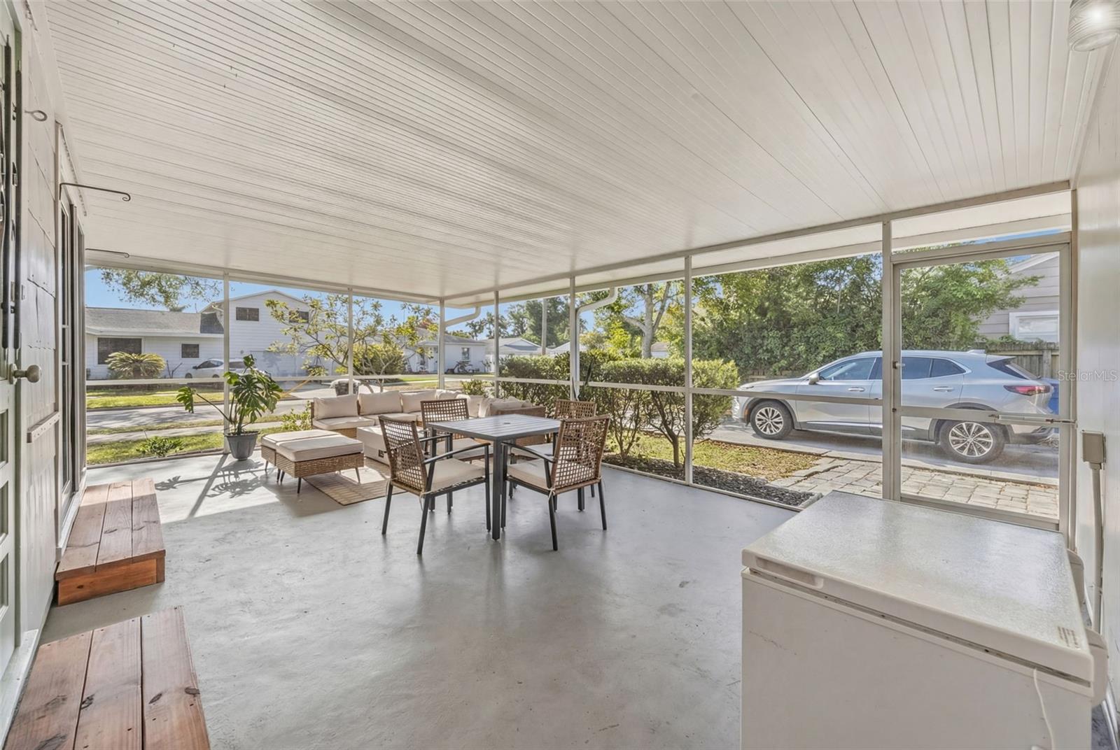 1100 32ND AVE N, ST PETERSBURG, FL, 33704