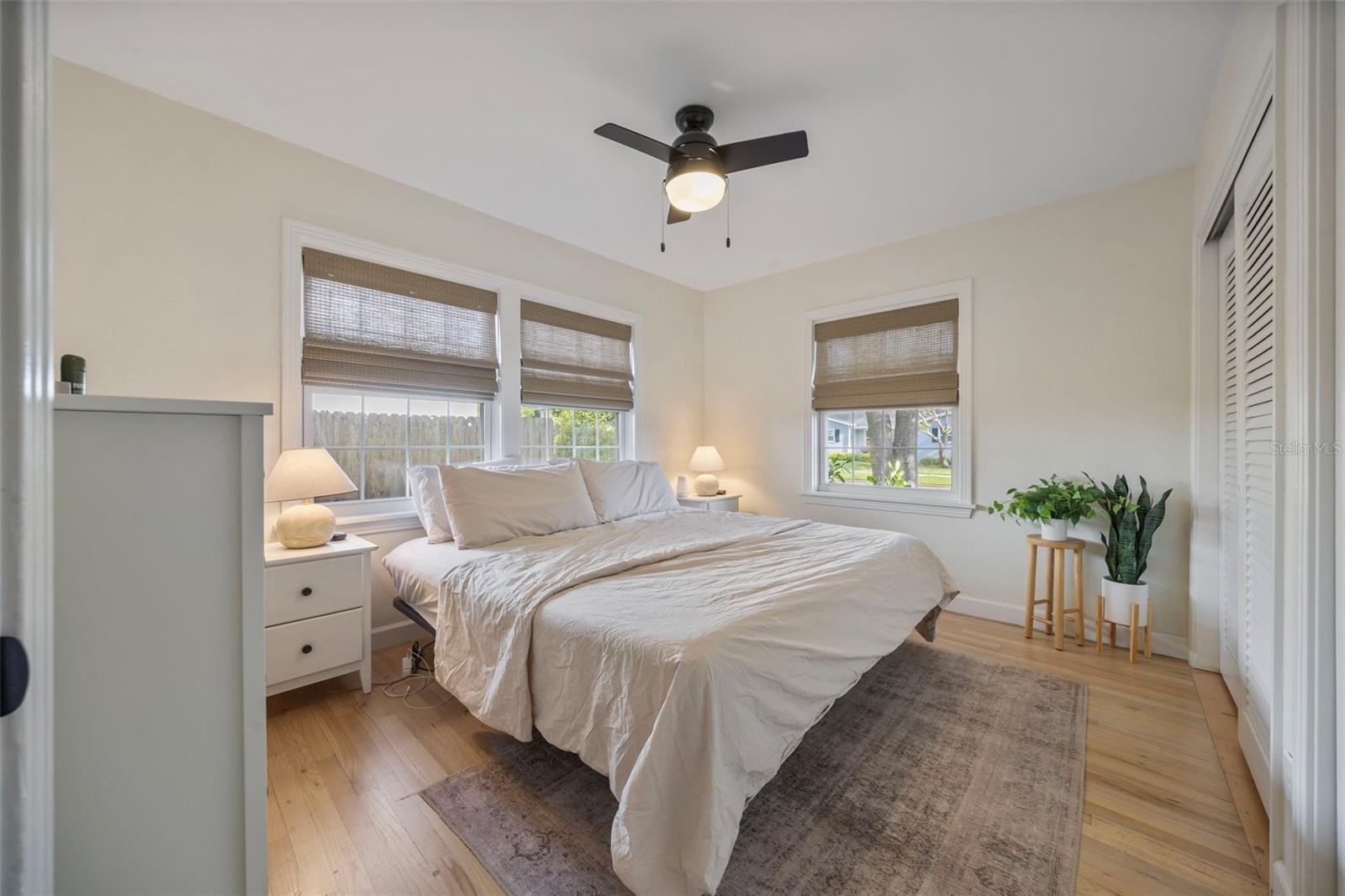 1100 32ND AVE N, ST PETERSBURG, FL, 33704