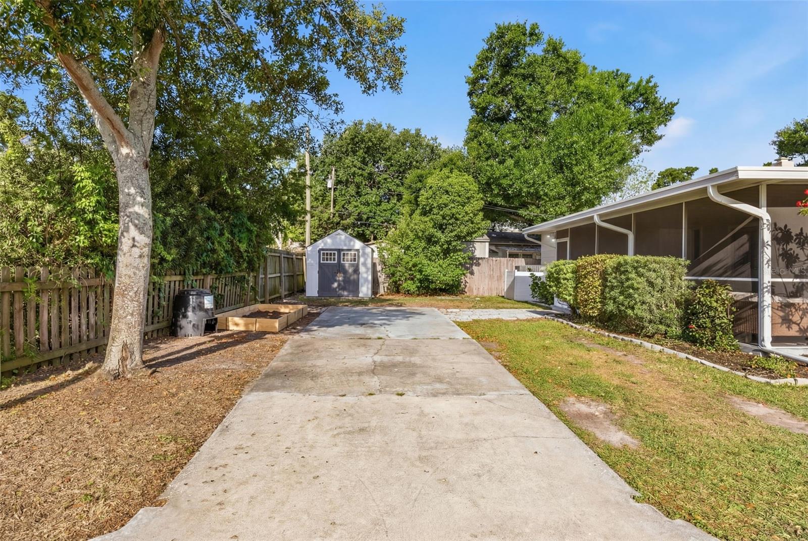 1100 32ND AVE N, ST PETERSBURG, FL, 33704