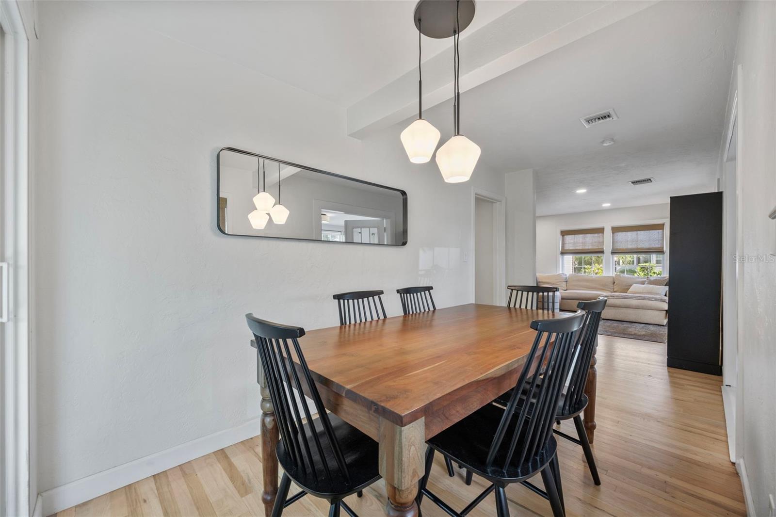 1100 32ND AVE N, ST PETERSBURG, FL, 33704