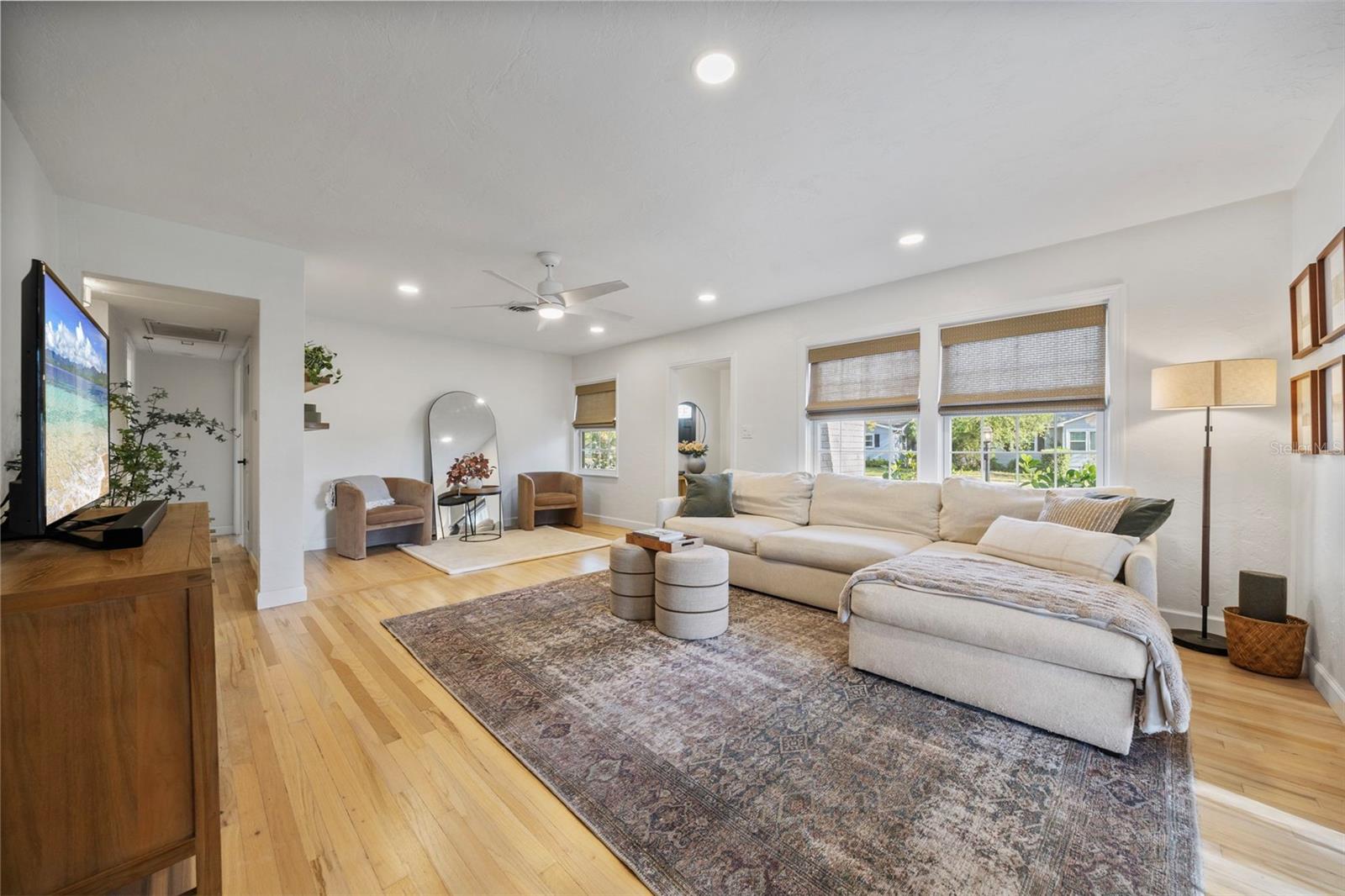 1100 32ND AVE N, ST PETERSBURG, FL, 33704