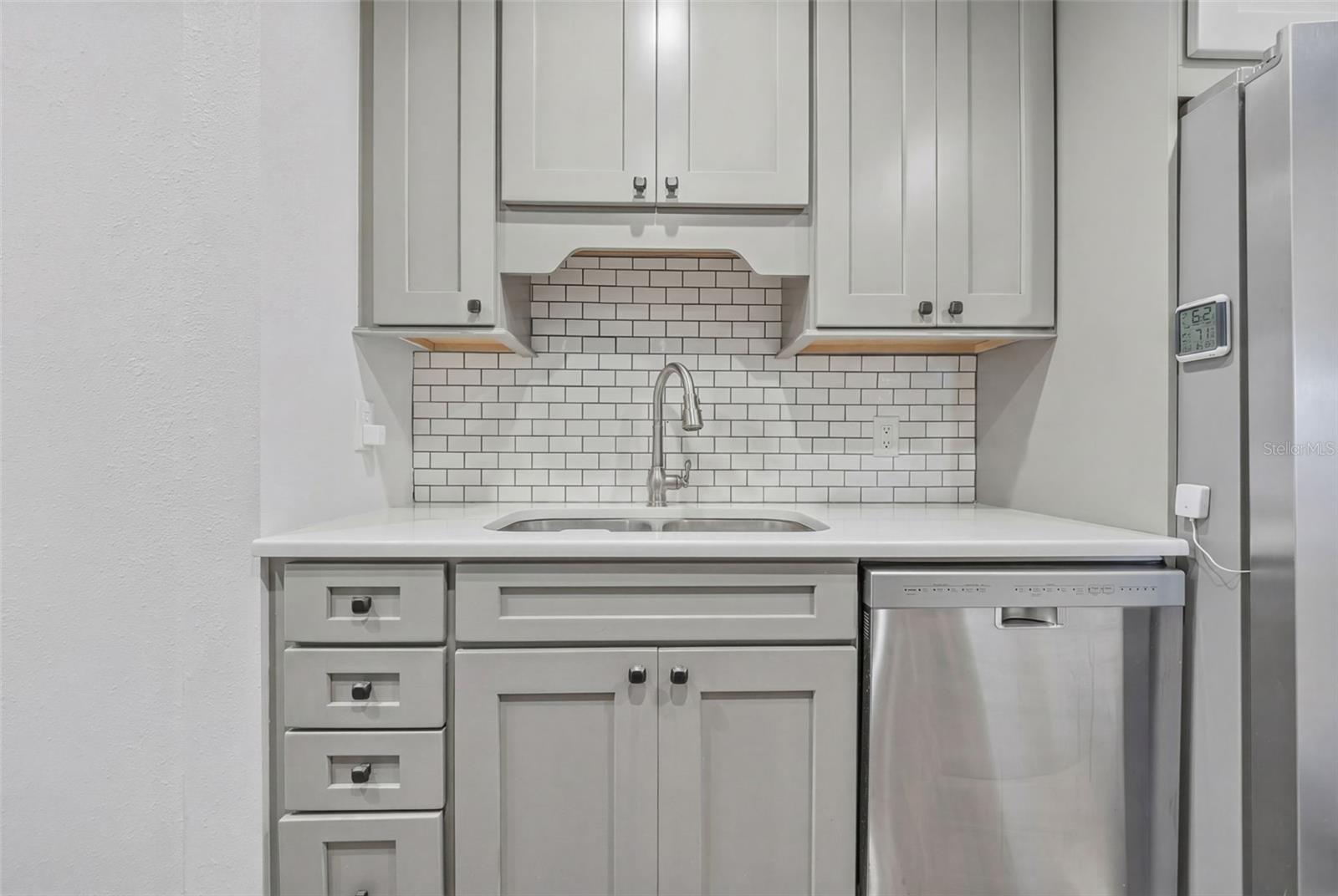 1100 32ND AVE N, ST PETERSBURG, FL, 33704