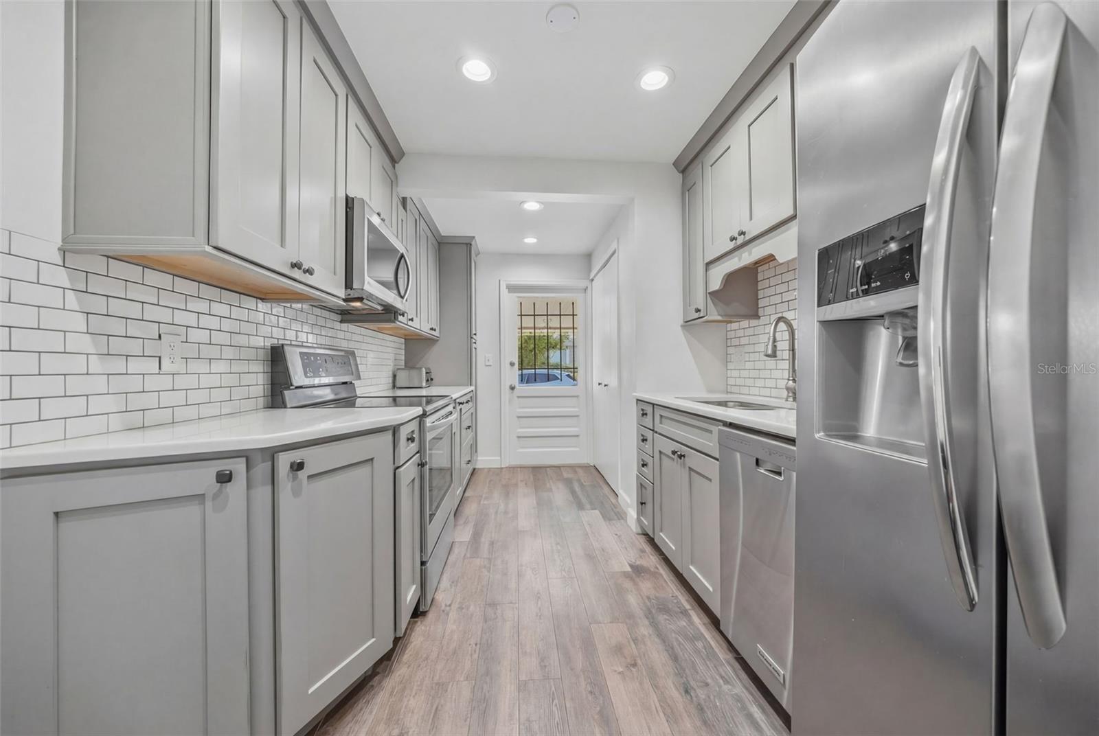 1100 32ND AVE N, ST PETERSBURG, FL, 33704