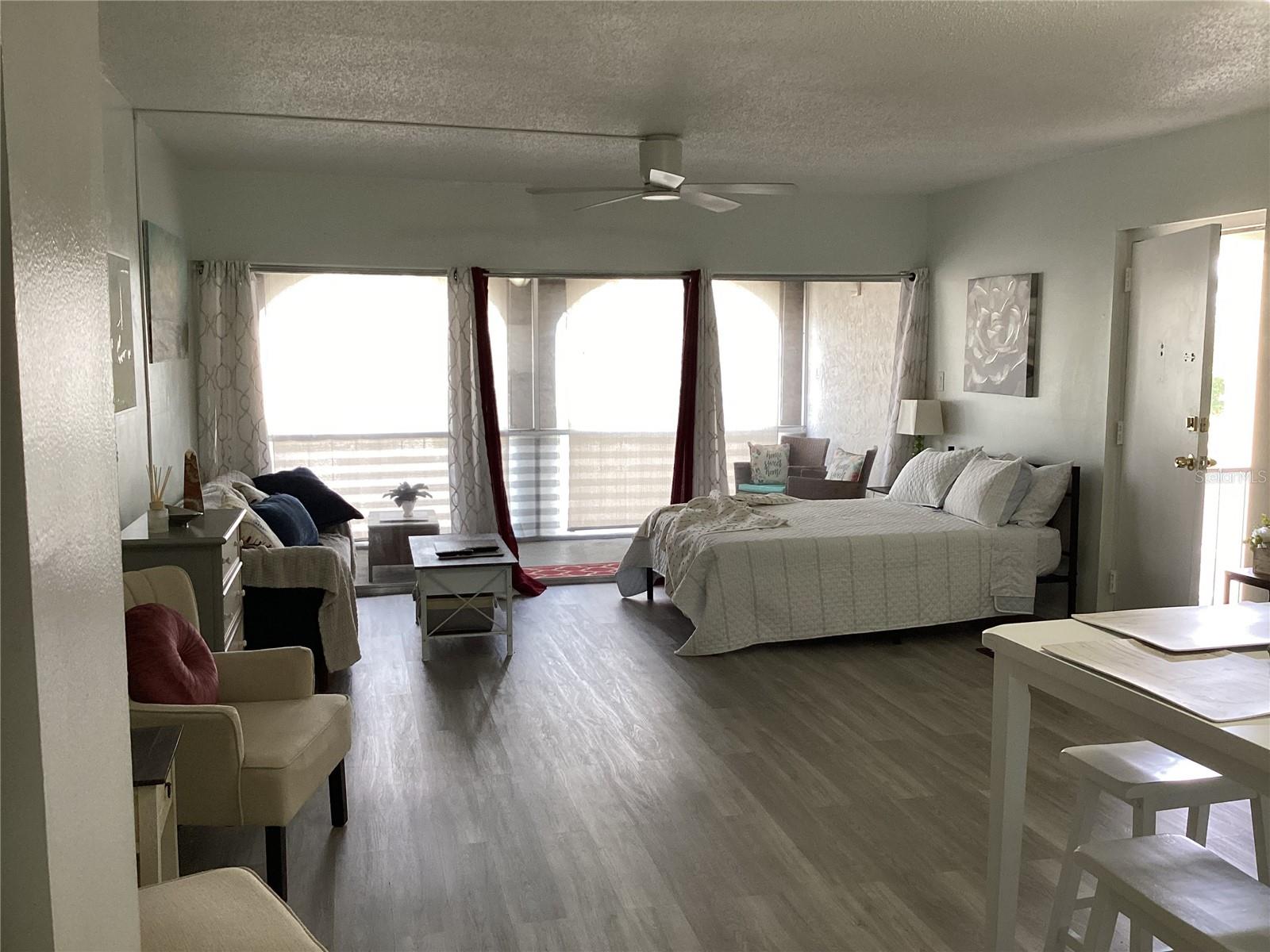 7701 STARKEY RD #206, SEMINOLE, FL, 33777