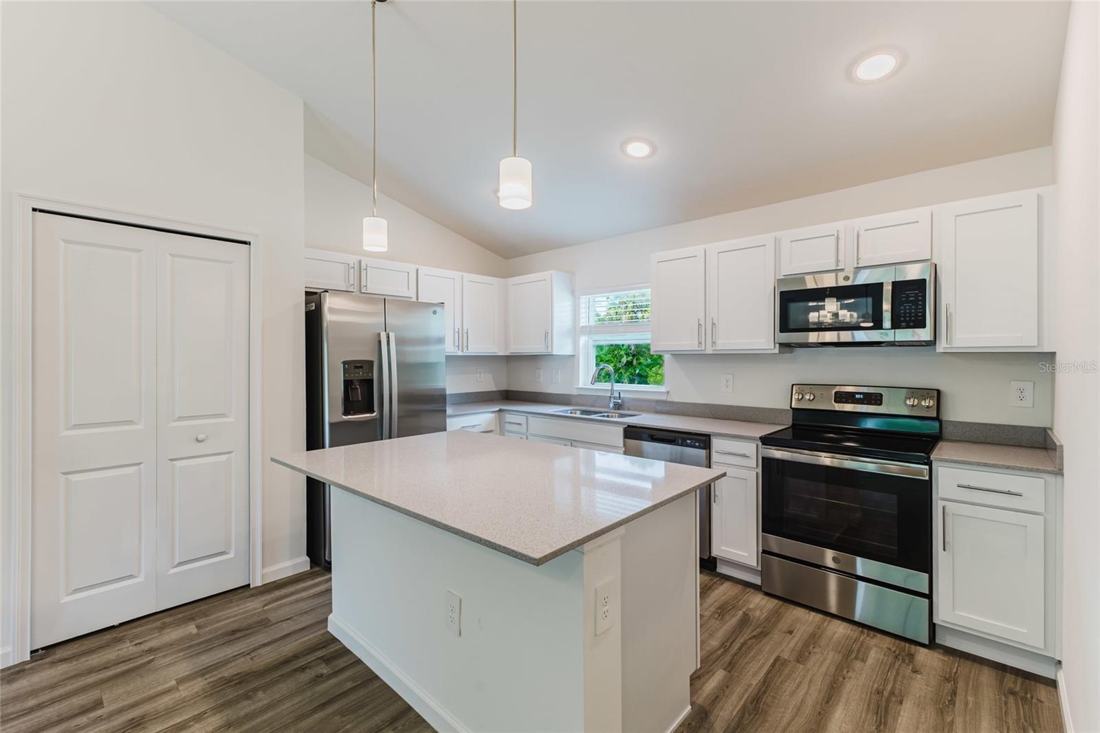 5611 NYMPH AVE, NORTH PORT, FL, 34288