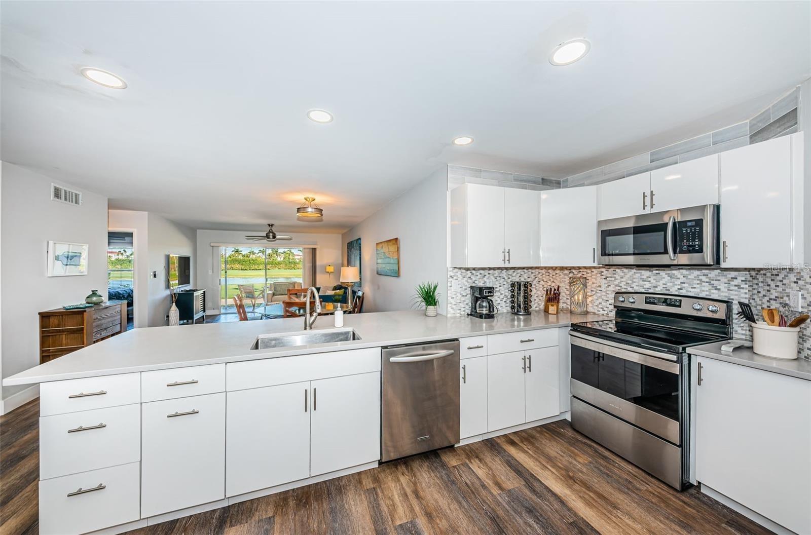 6141 BAHIA DEL MAR BLVD #129, ST PETERSBURG, FL, 33715