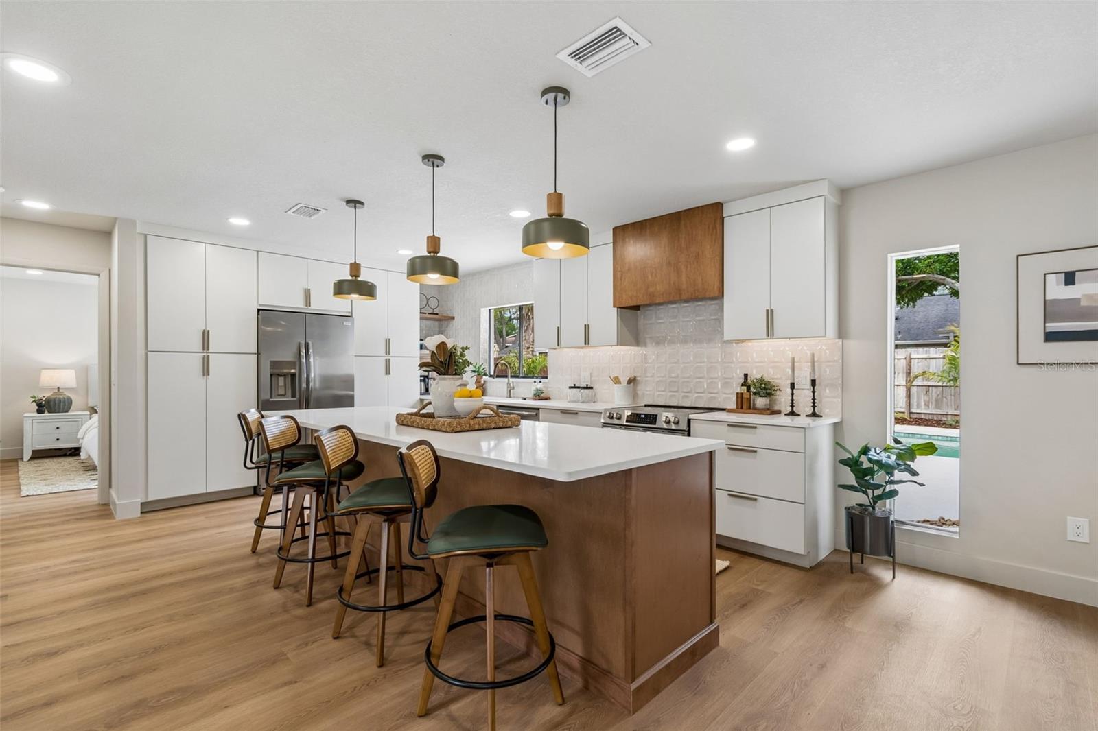 11913 NICKLAUS CIR, TAMPA, FL, 33624