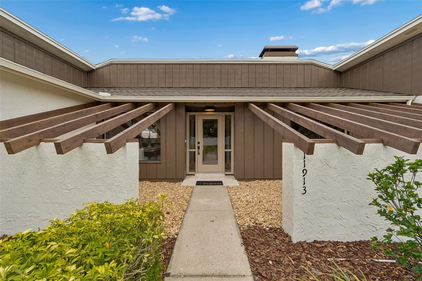 11913 NICKLAUS CIR, TAMPA, FL, 33624