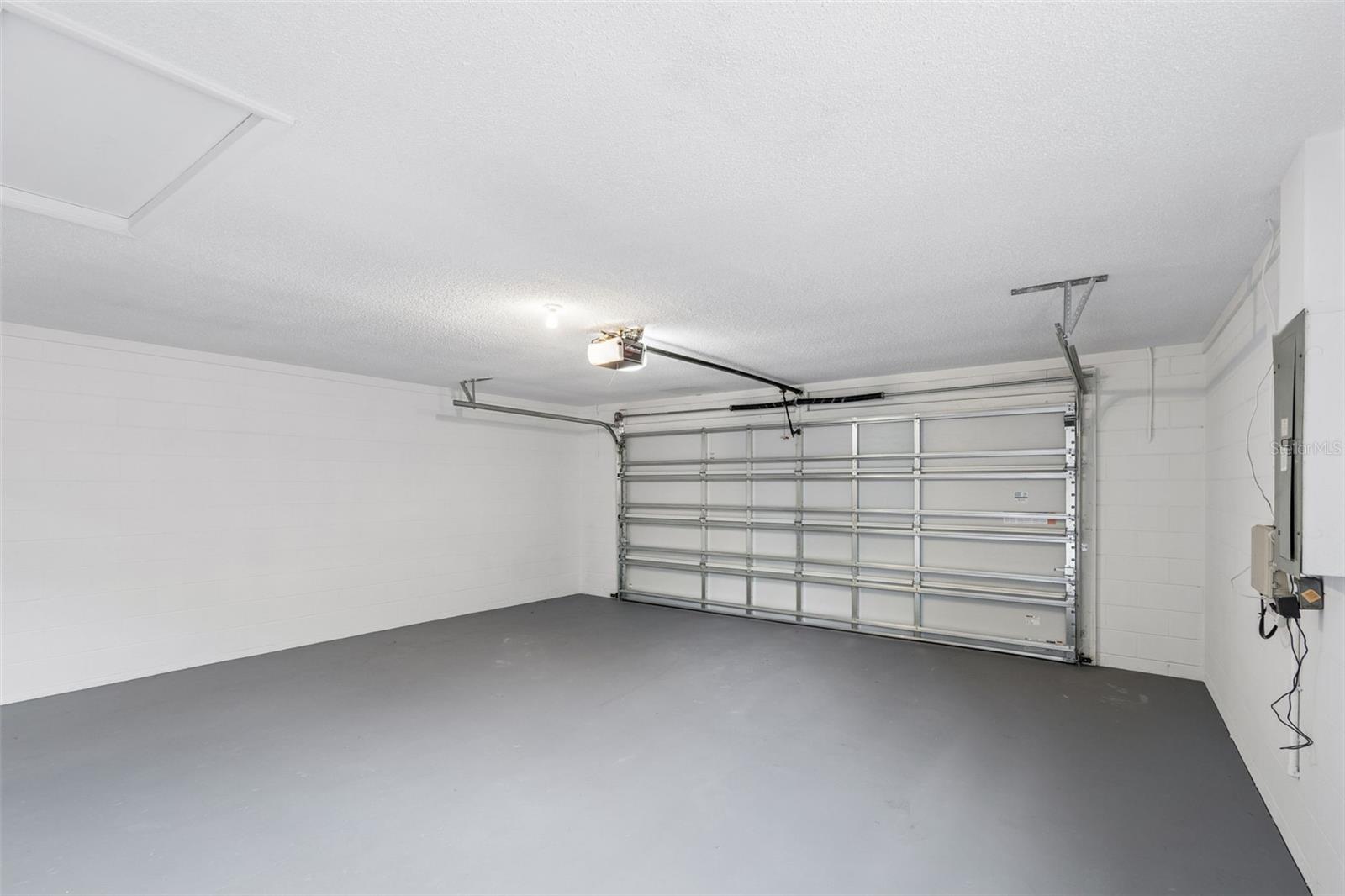 11913 NICKLAUS CIR, TAMPA, FL, 33624