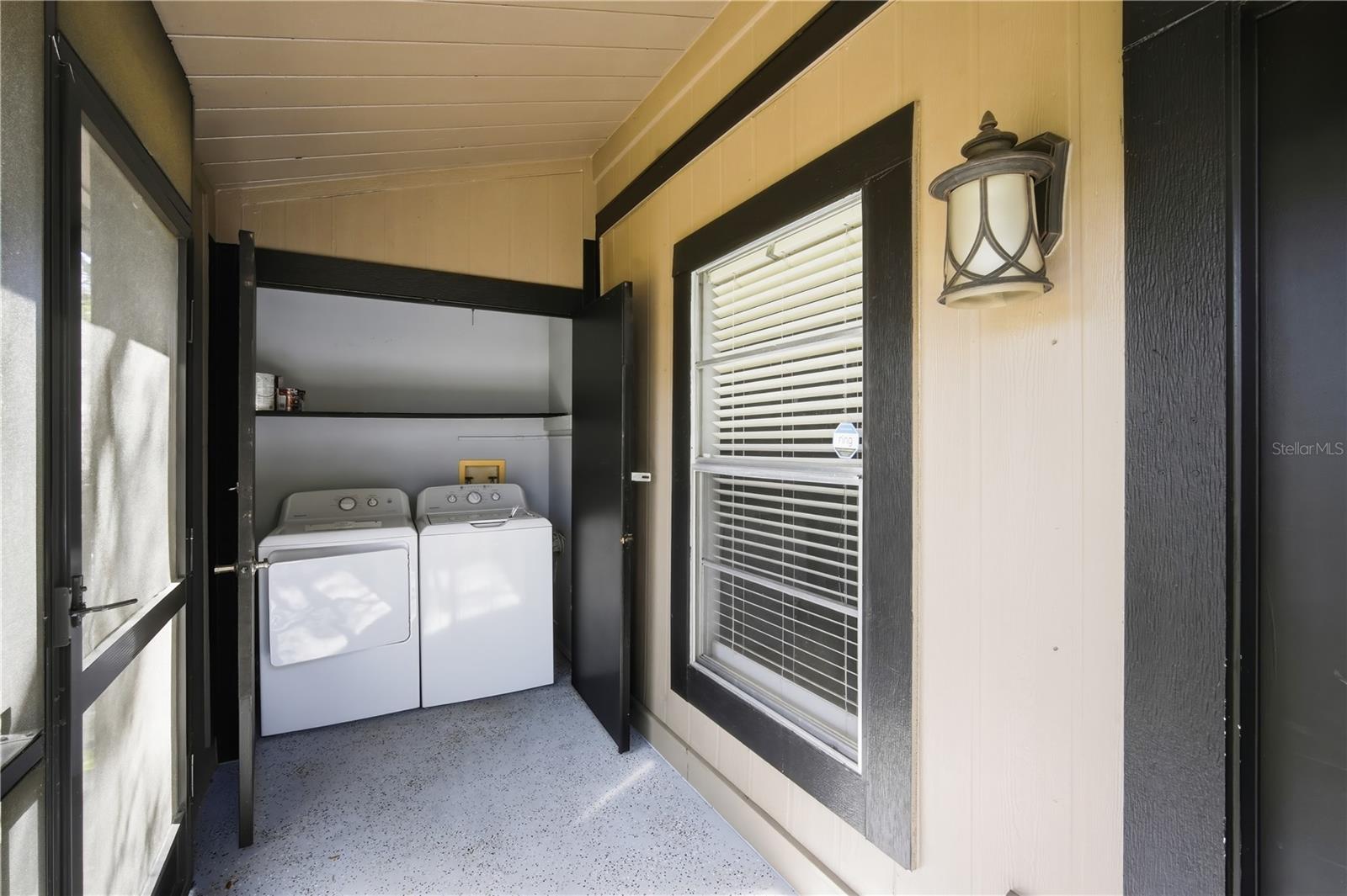 4022 TUMBLE WOOD TRL #201, TAMPA, FL, 33613