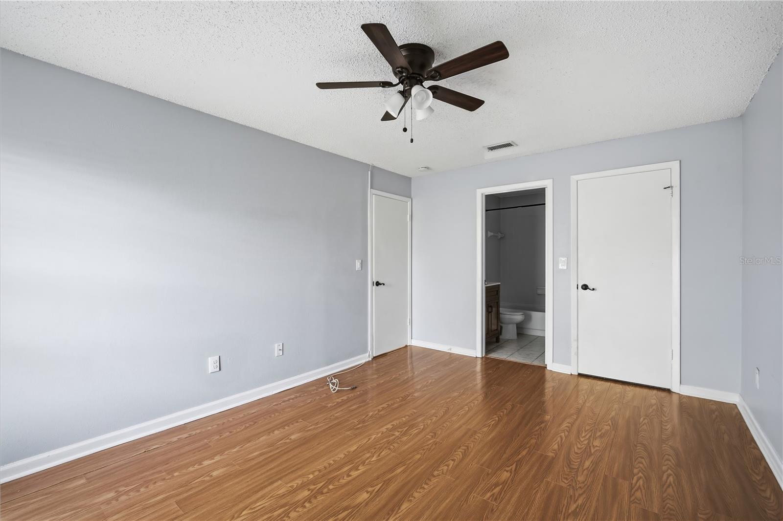 4022 TUMBLE WOOD TRL #201, TAMPA, FL, 33613