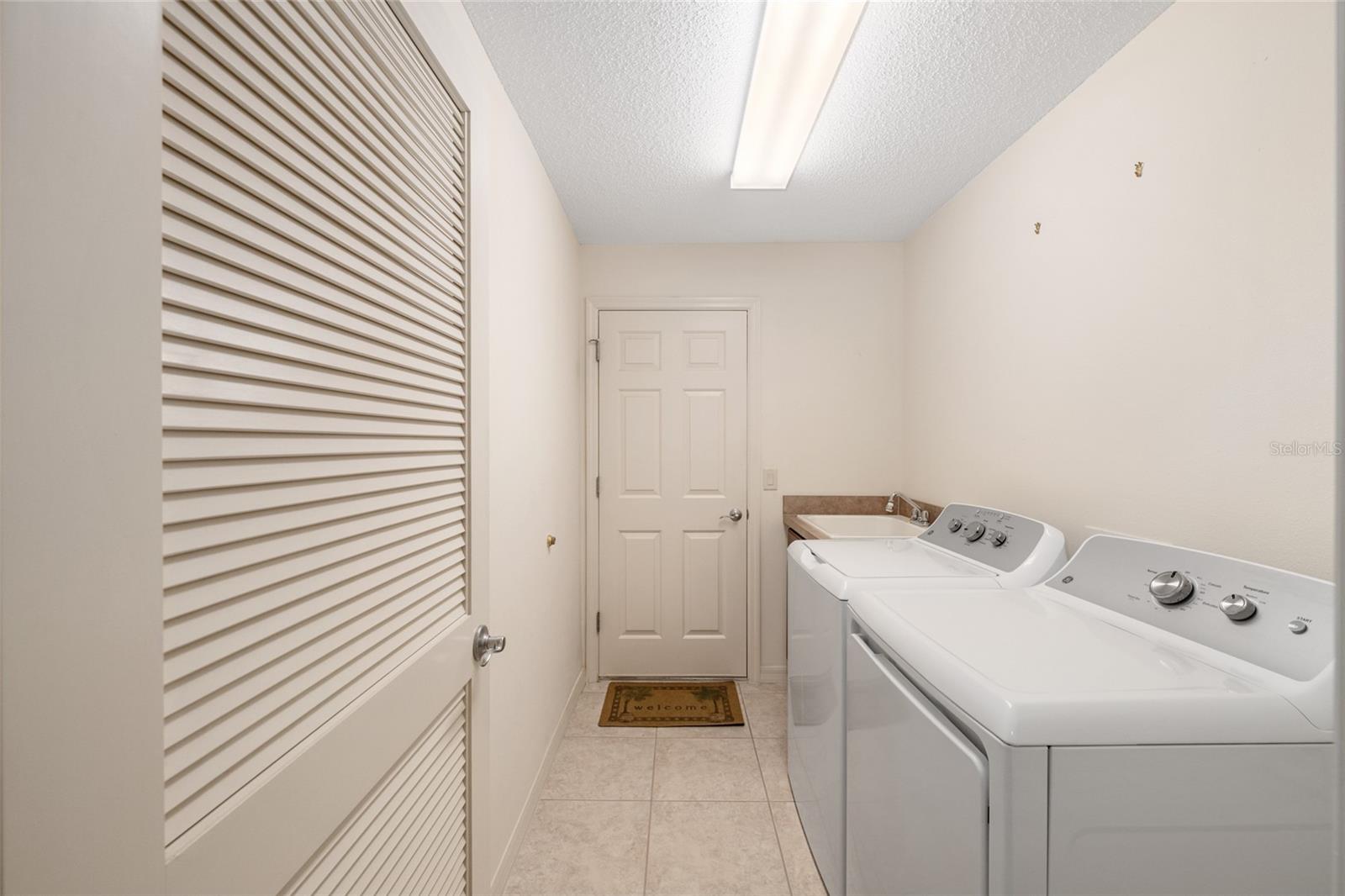 1398 INMAN MILLS RD, THE VILLAGES, FL, 32162