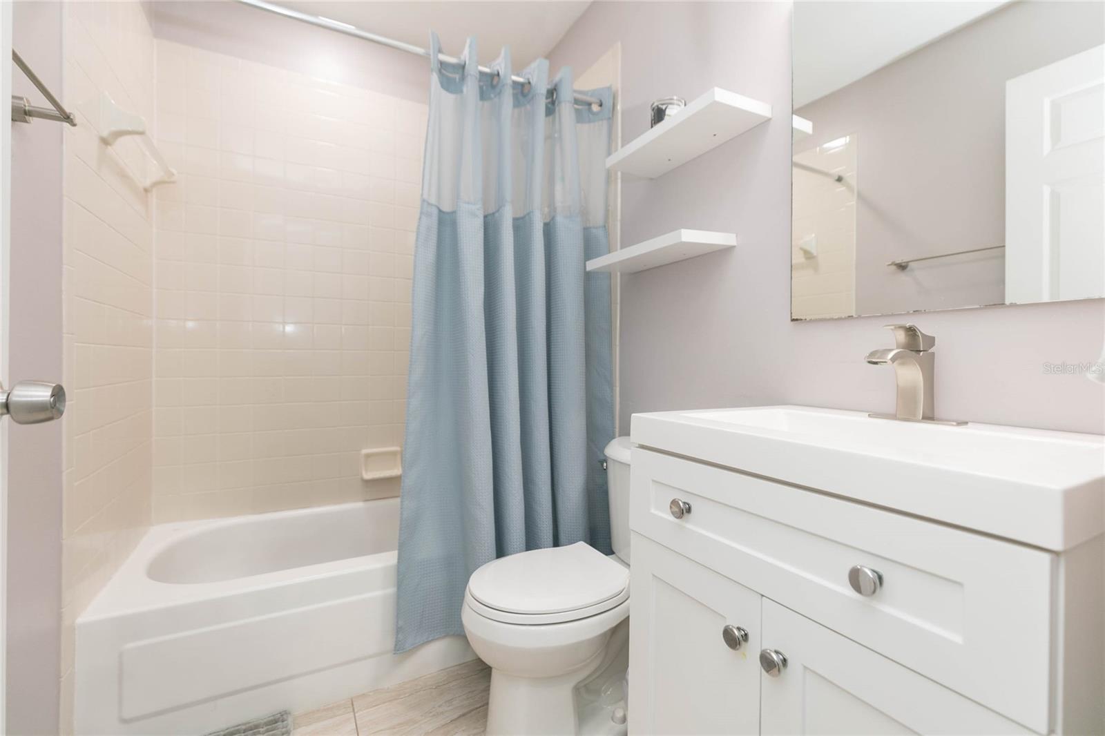 1111 WINDHORST RIDGE DR, BRANDON, FL, 33510