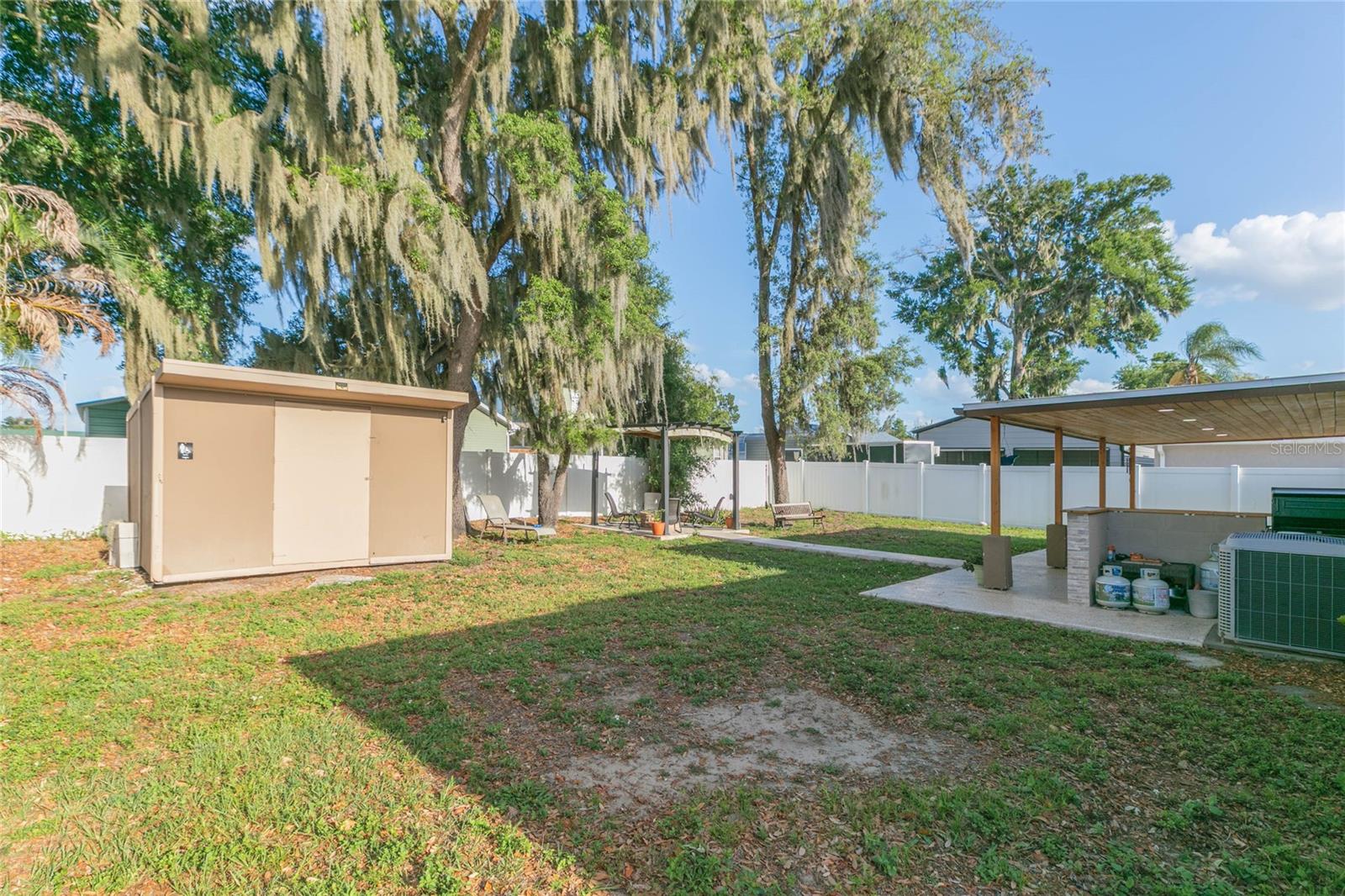 1111 WINDHORST RIDGE DR, BRANDON, FL, 33510