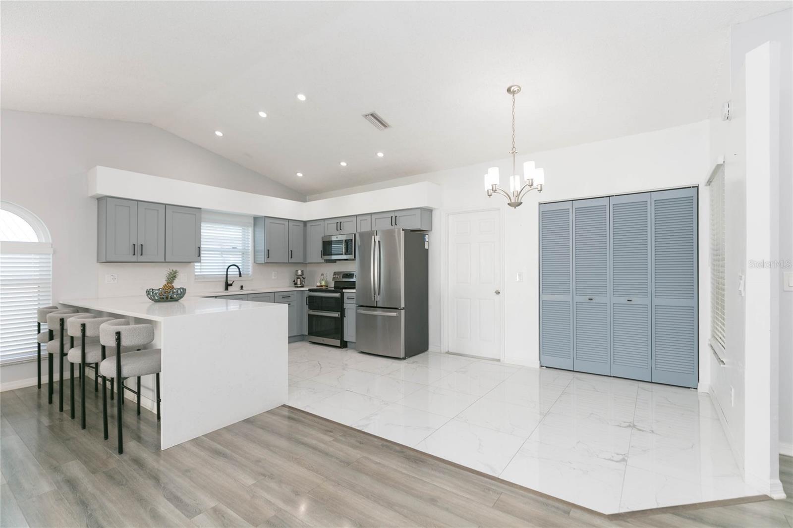 1111 WINDHORST RIDGE DR, BRANDON, FL, 33510