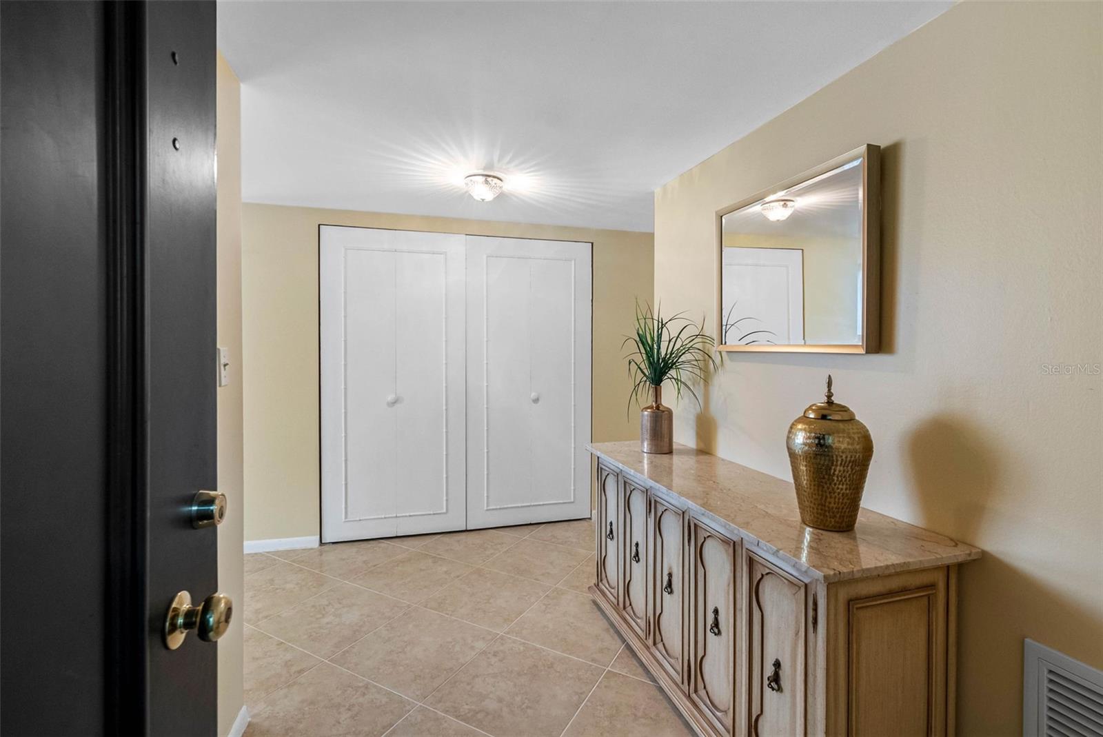 100 OAKMONT LN #203, BELLEAIR, FL, 33756