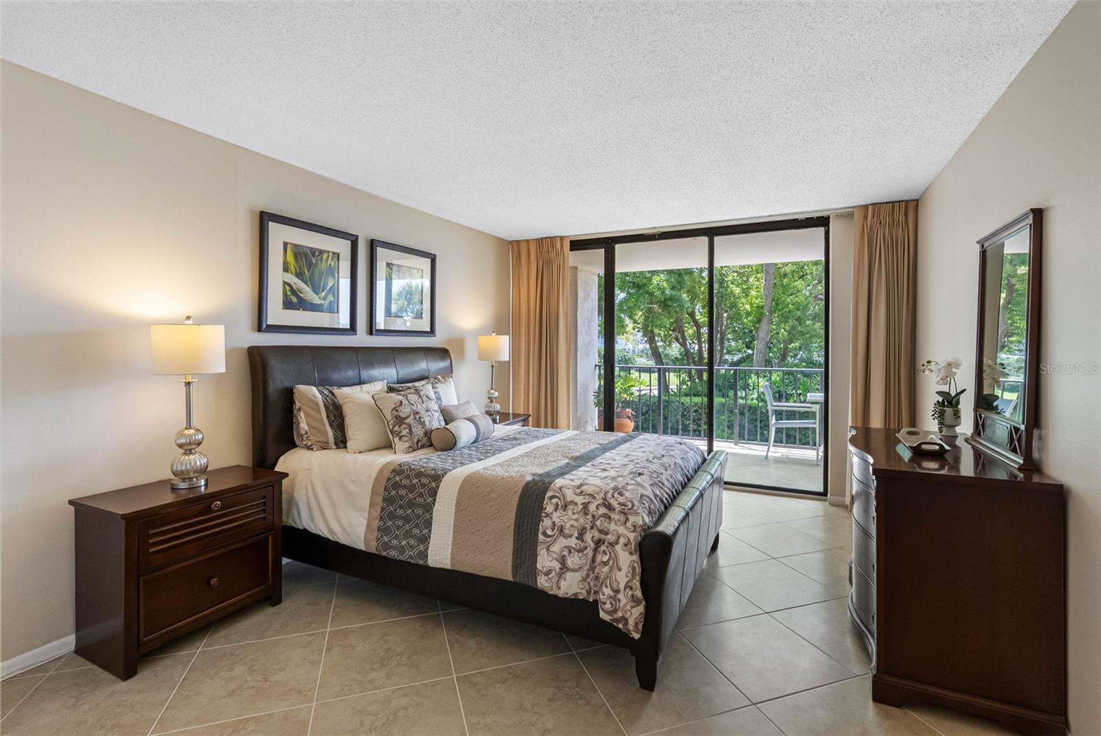 100 OAKMONT LN #203, BELLEAIR, FL, 33756