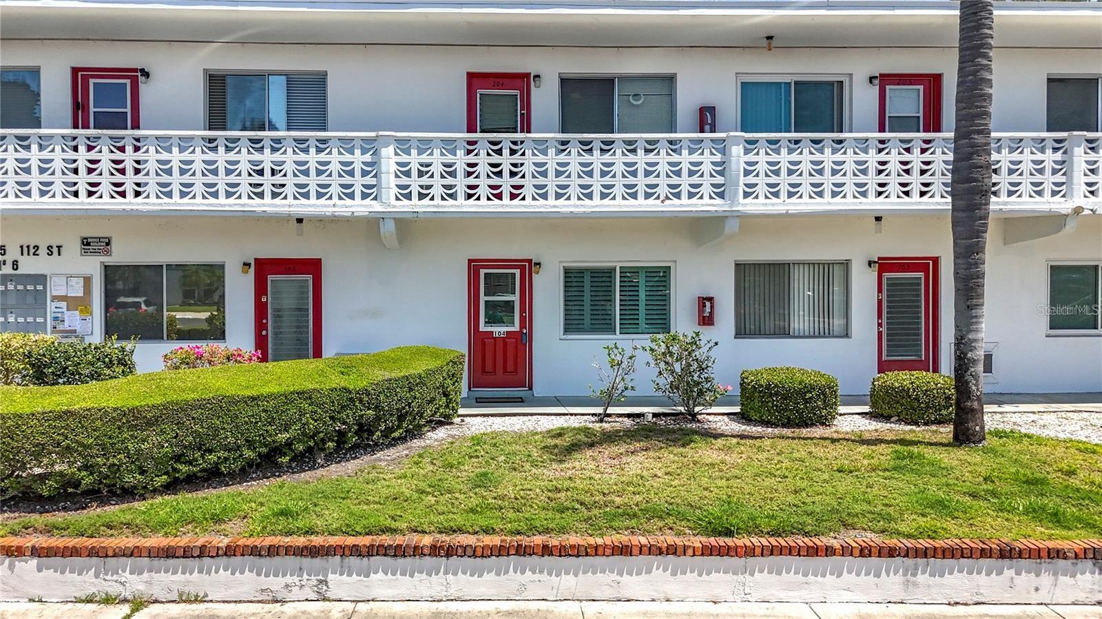 8425 112TH ST #104, SEMINOLE, FL, 33772