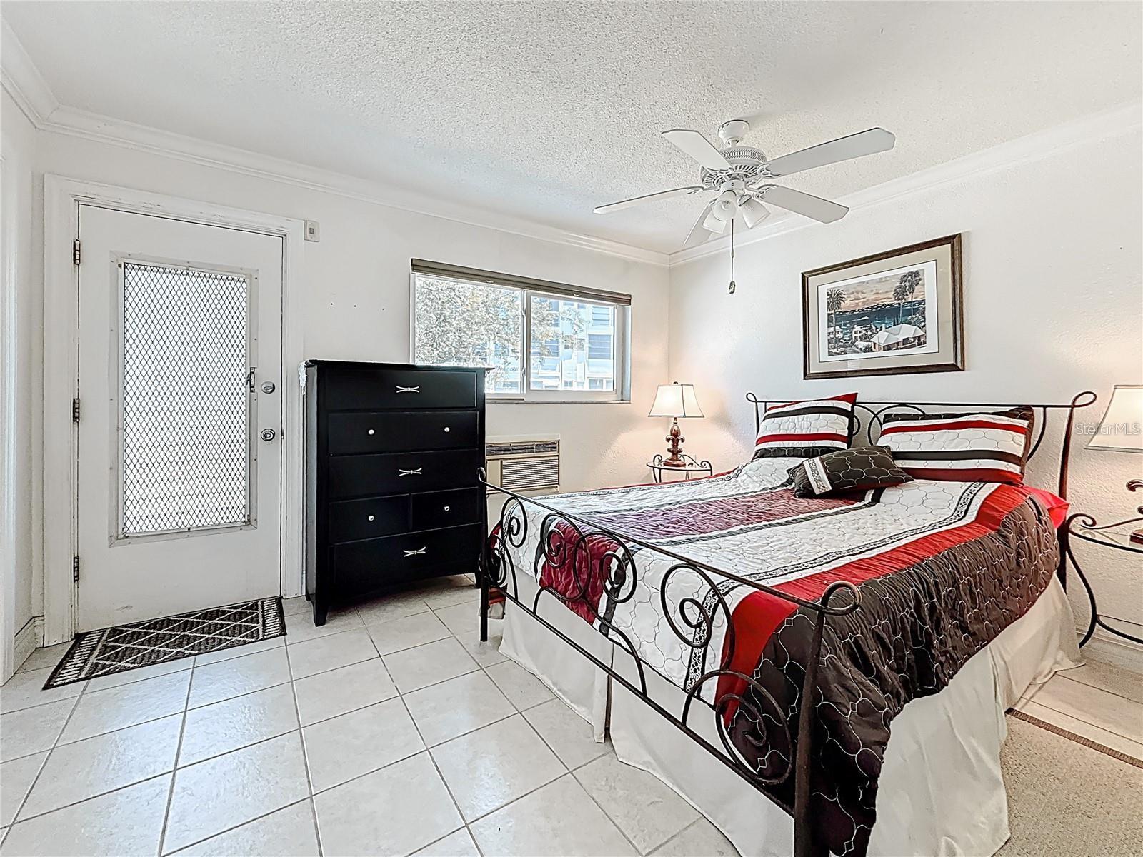 8425 112TH ST #104, SEMINOLE, FL, 33772