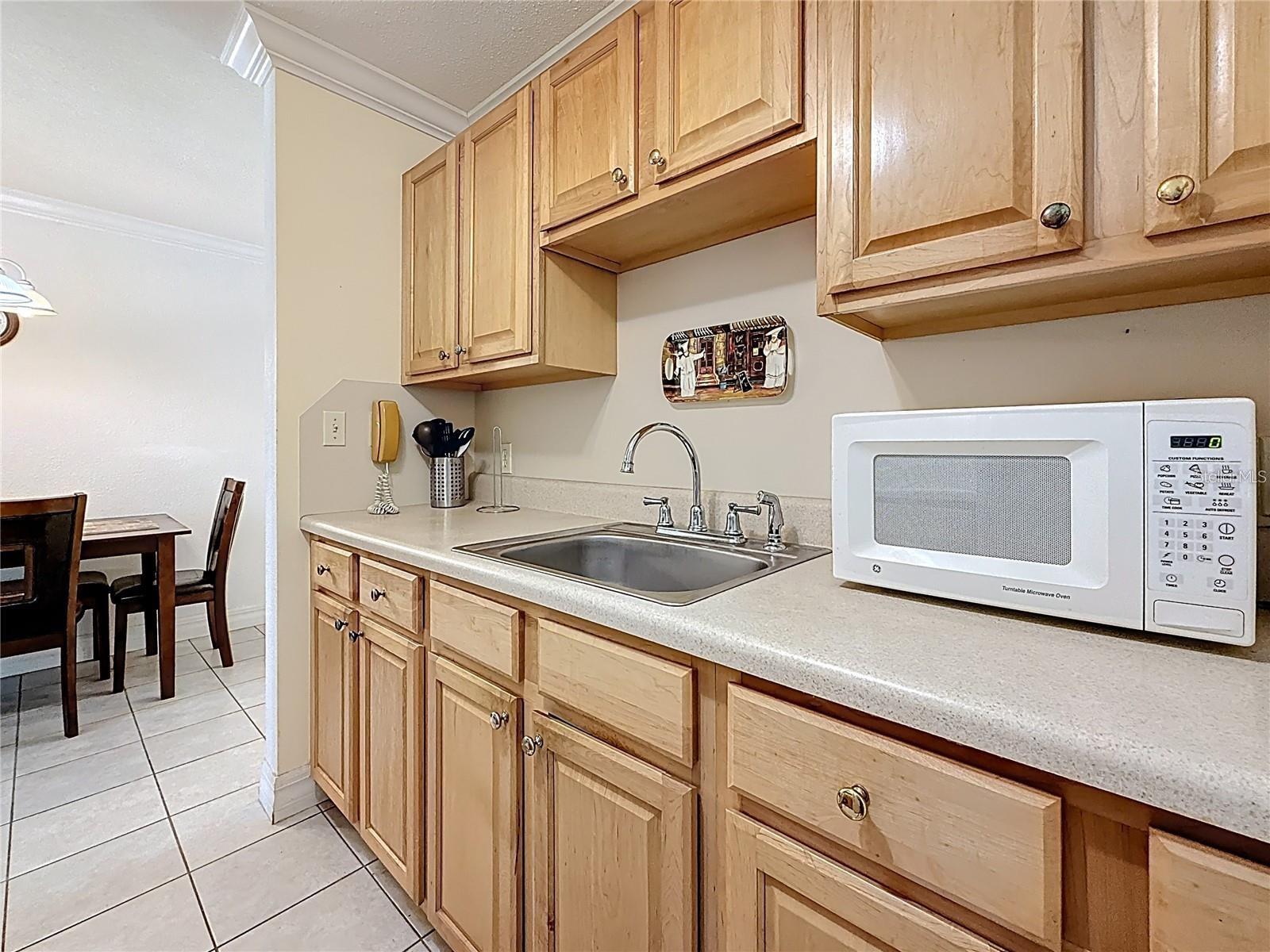 8425 112TH ST #104, SEMINOLE, FL, 33772