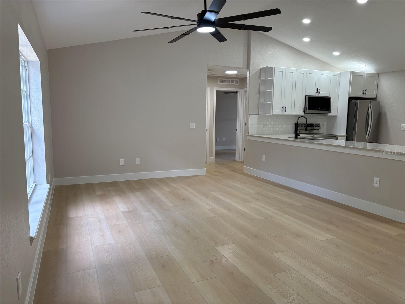 1160 W NEW YORK AVE, ORANGE CITY, FL, 32763