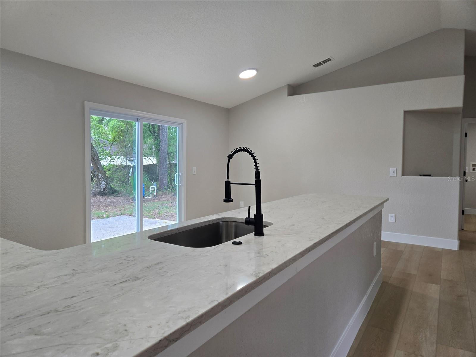 1160 W NEW YORK AVE, ORANGE CITY, FL, 32763