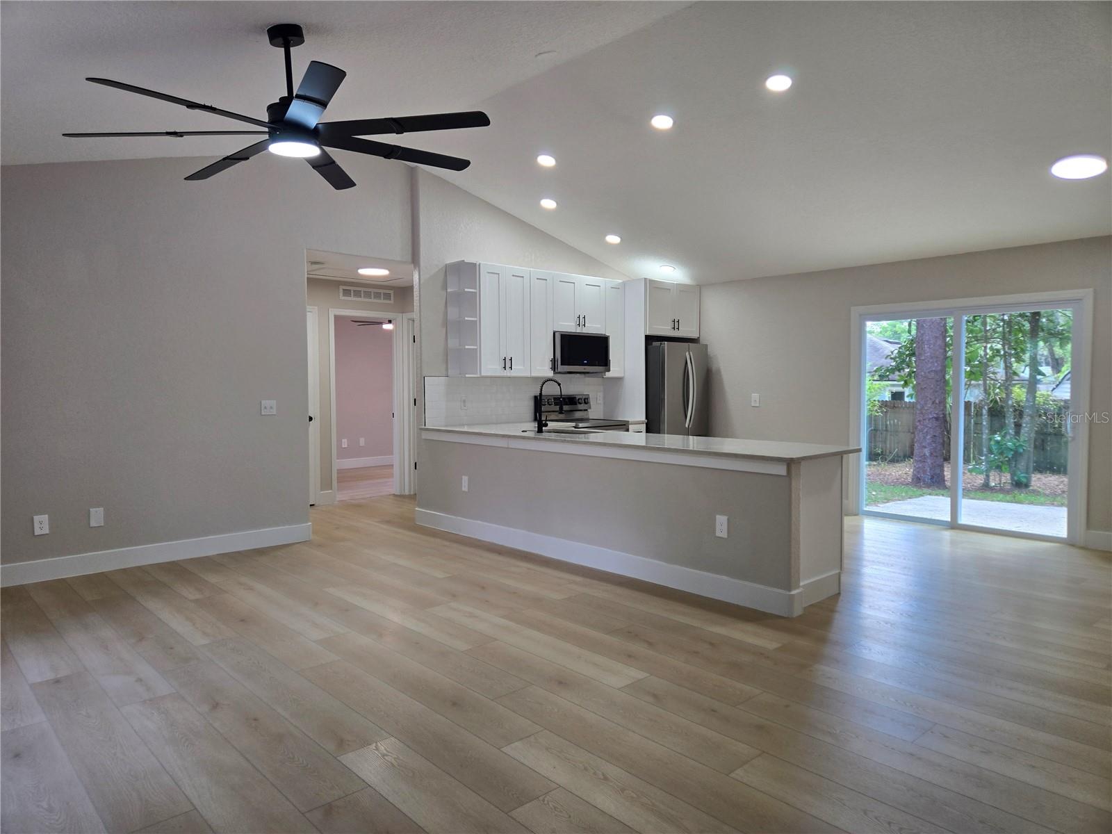 1160 W NEW YORK AVE, ORANGE CITY, FL, 32763