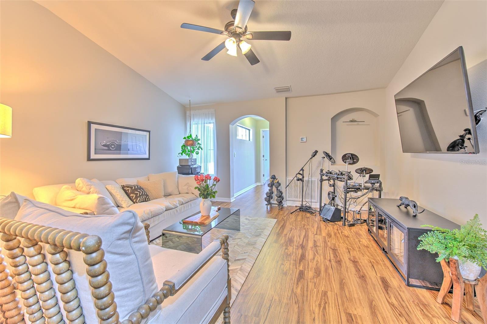 11808 13TH WAY N, ST PETERSBURG, FL, 33716