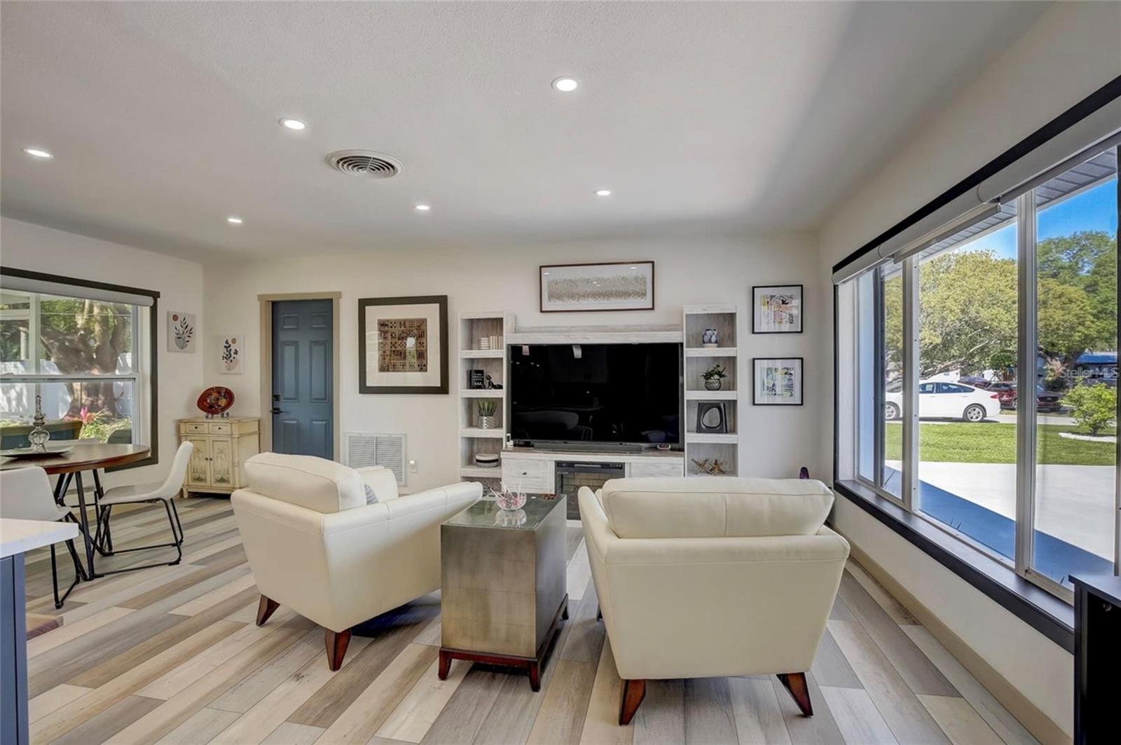 5428 7TH AVE N, ST PETERSBURG, FL, 33710